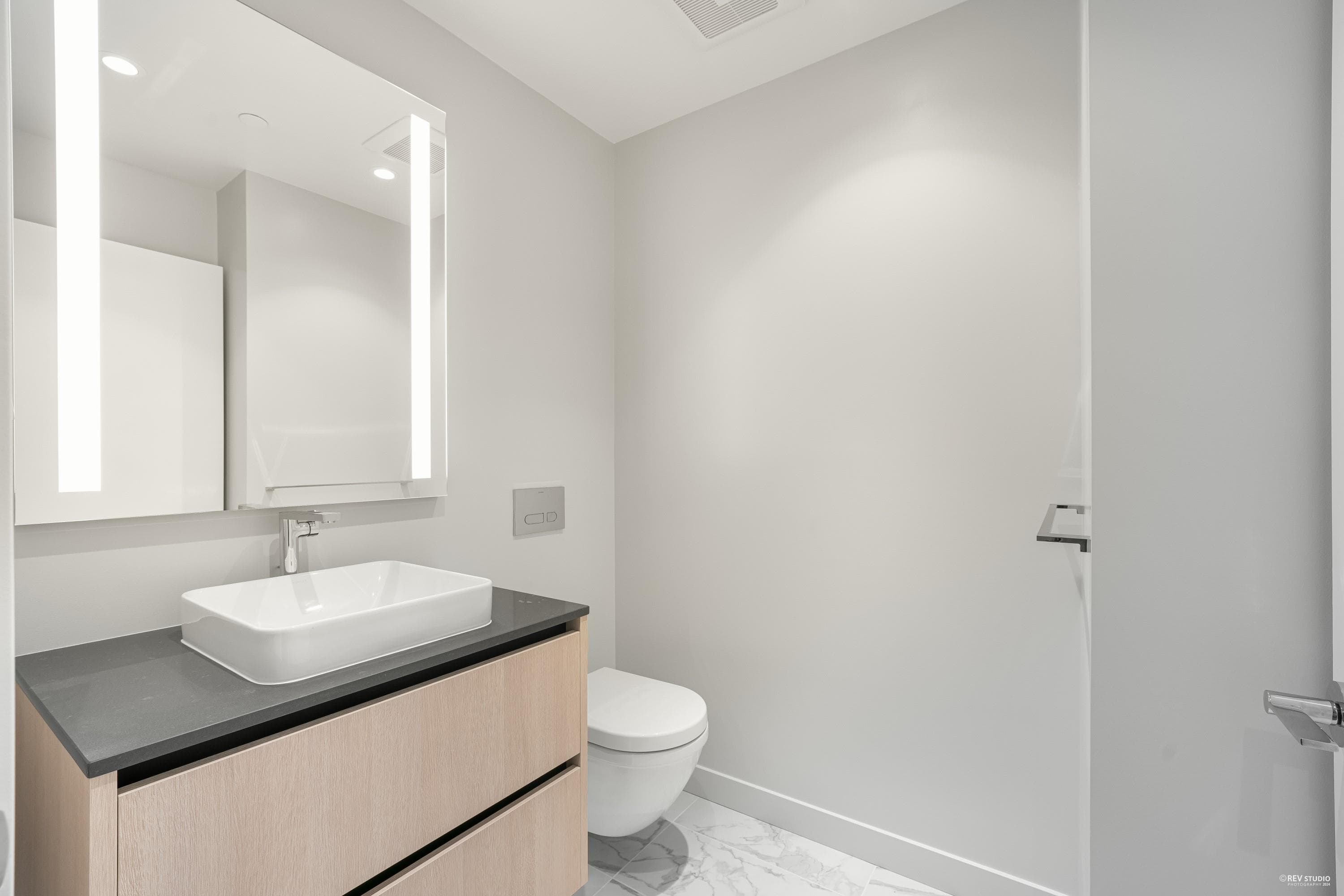 2604 - 1500 Fern Street, North Vancouver, V7J 0E6 — photo 4