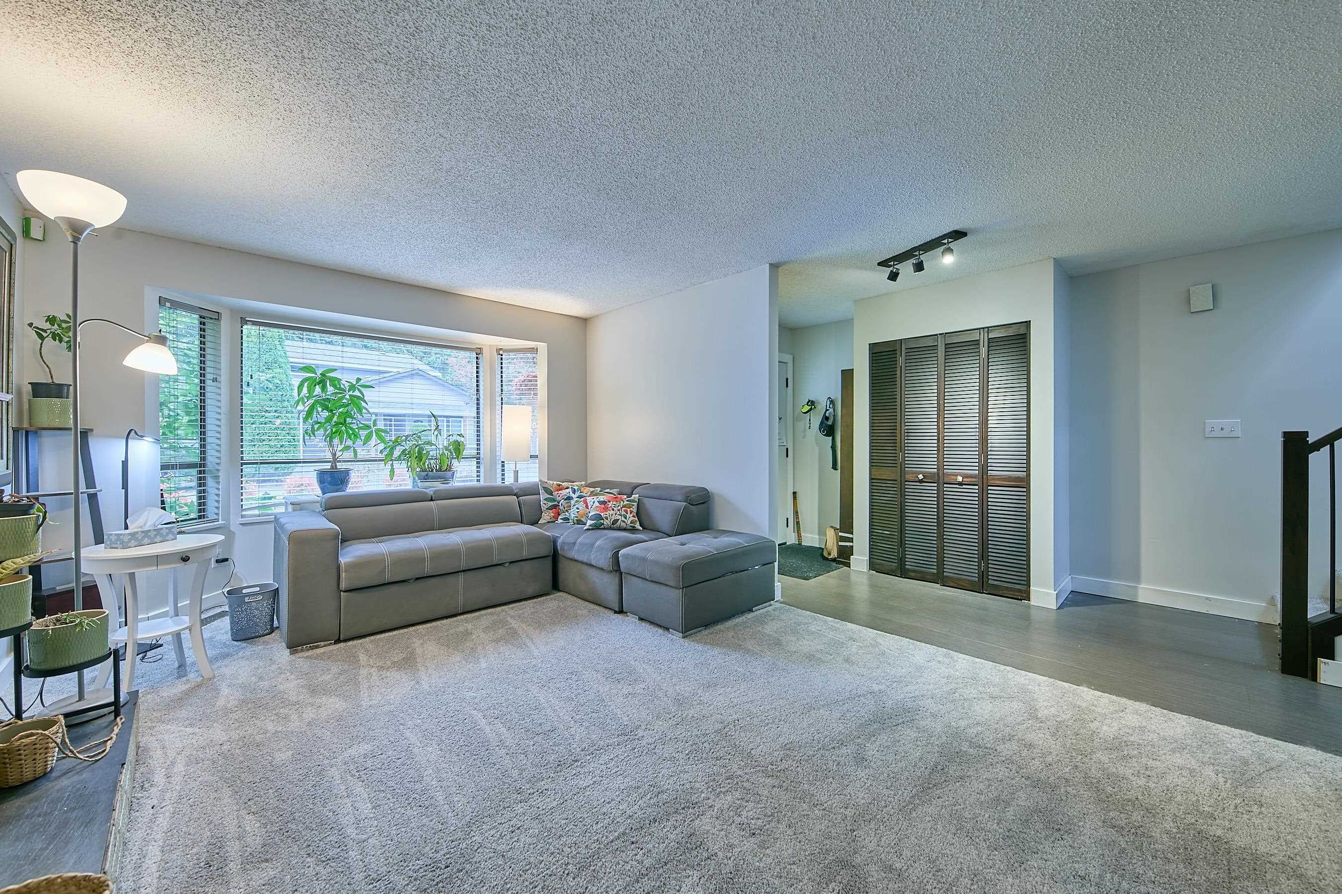 1294 River Drive, Coquitlam, V3E 2B5 — photo 4