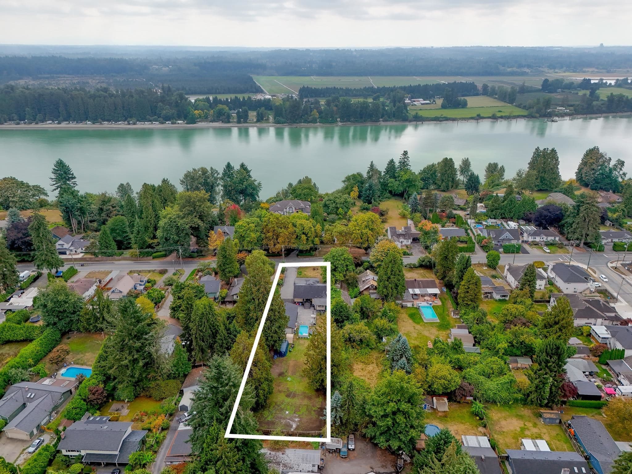 21673 River Road, Maple Ridge, V2X 2B8 — photo 3