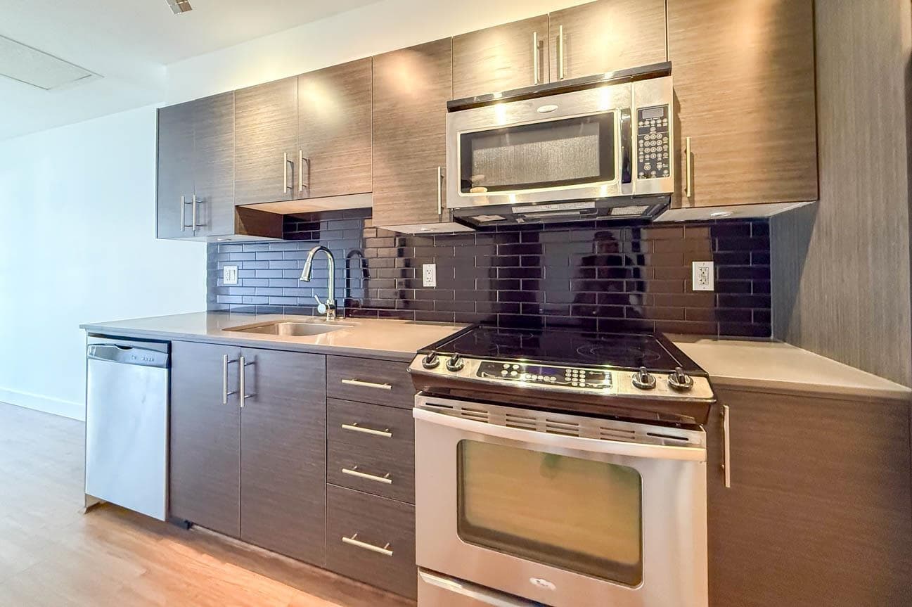 302 - 1533 E 8th Avenue, Vancouver, V5N 0A4 — photo 2