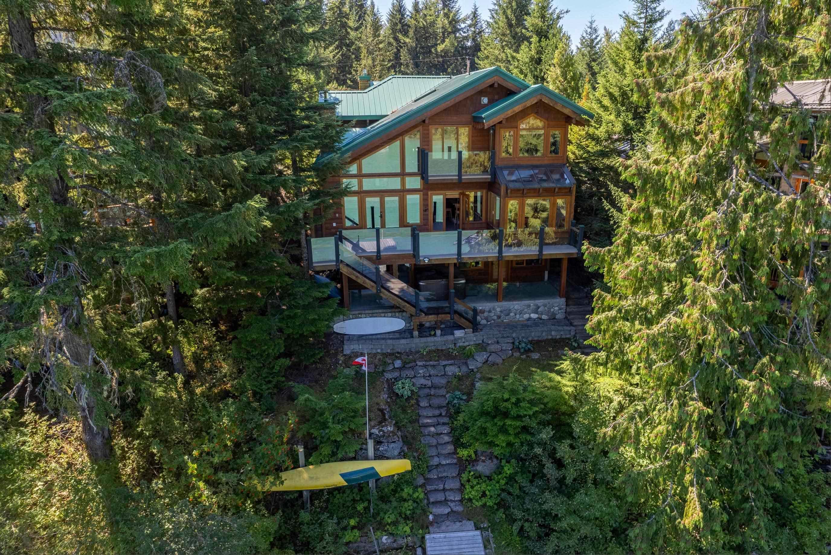 9297 Lakeshore Drive, Whistler, V8E 0G6 — photo 4