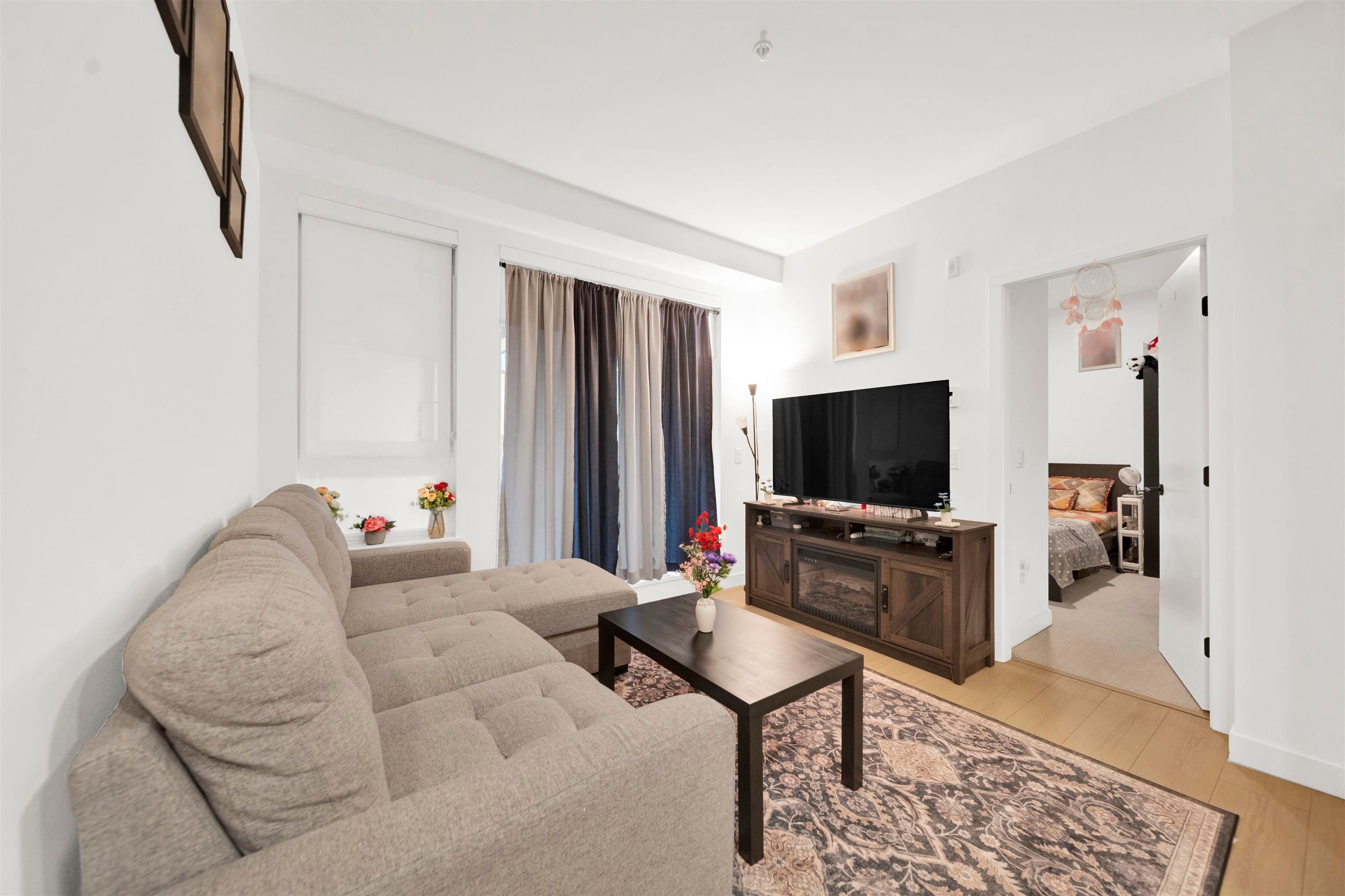 205 - 13439 94a Avenue, Surrey, V3V 0G9 — photo 2