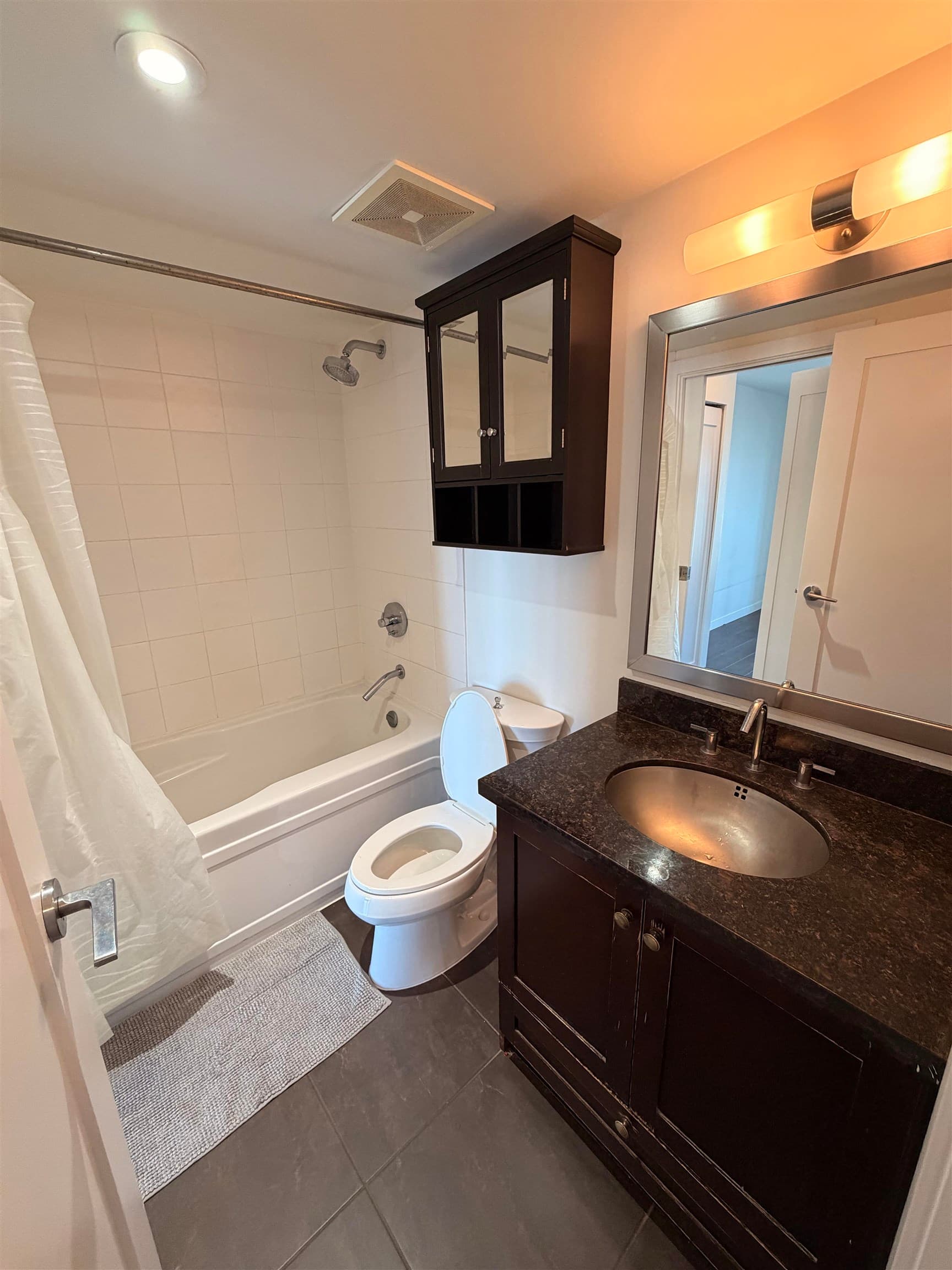 1 Renaissance Square, New Westminster, V3M 0B6 — photo 5