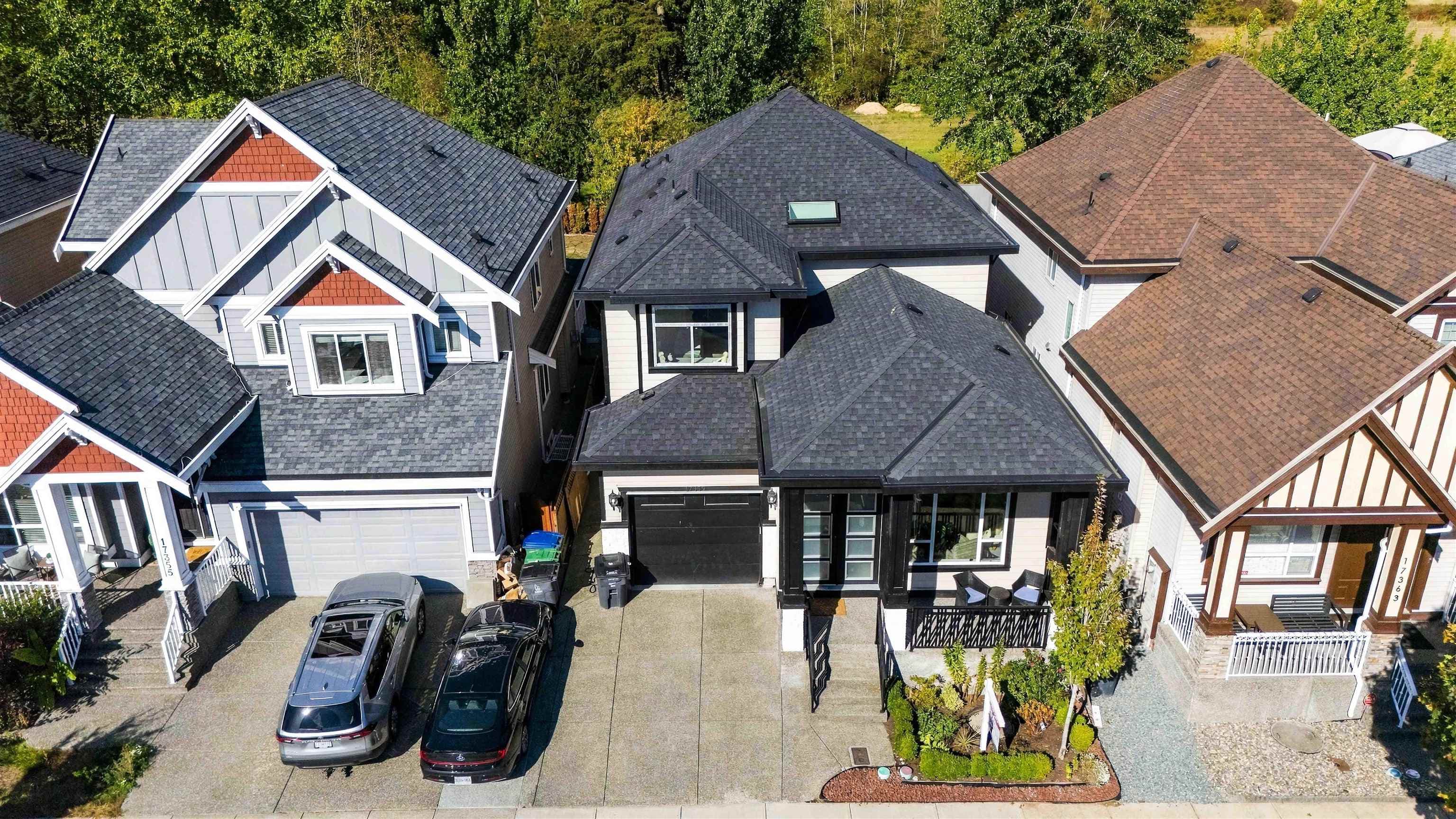 17359 64a Avenue, Surrey, V3S 2H8 — photo 3