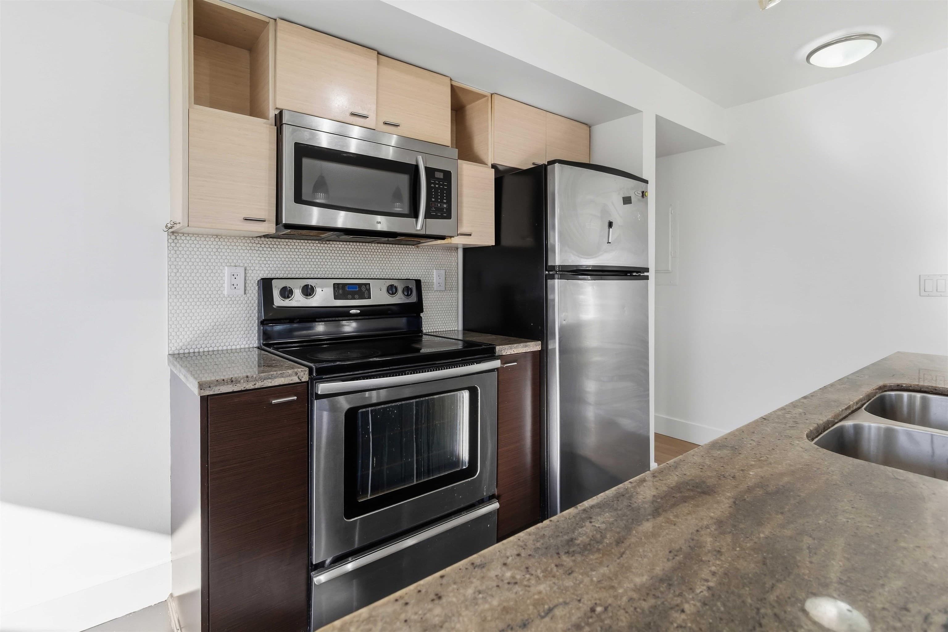 204 - 7445 120 Street, Delta, V4C 0B3 — photo 3