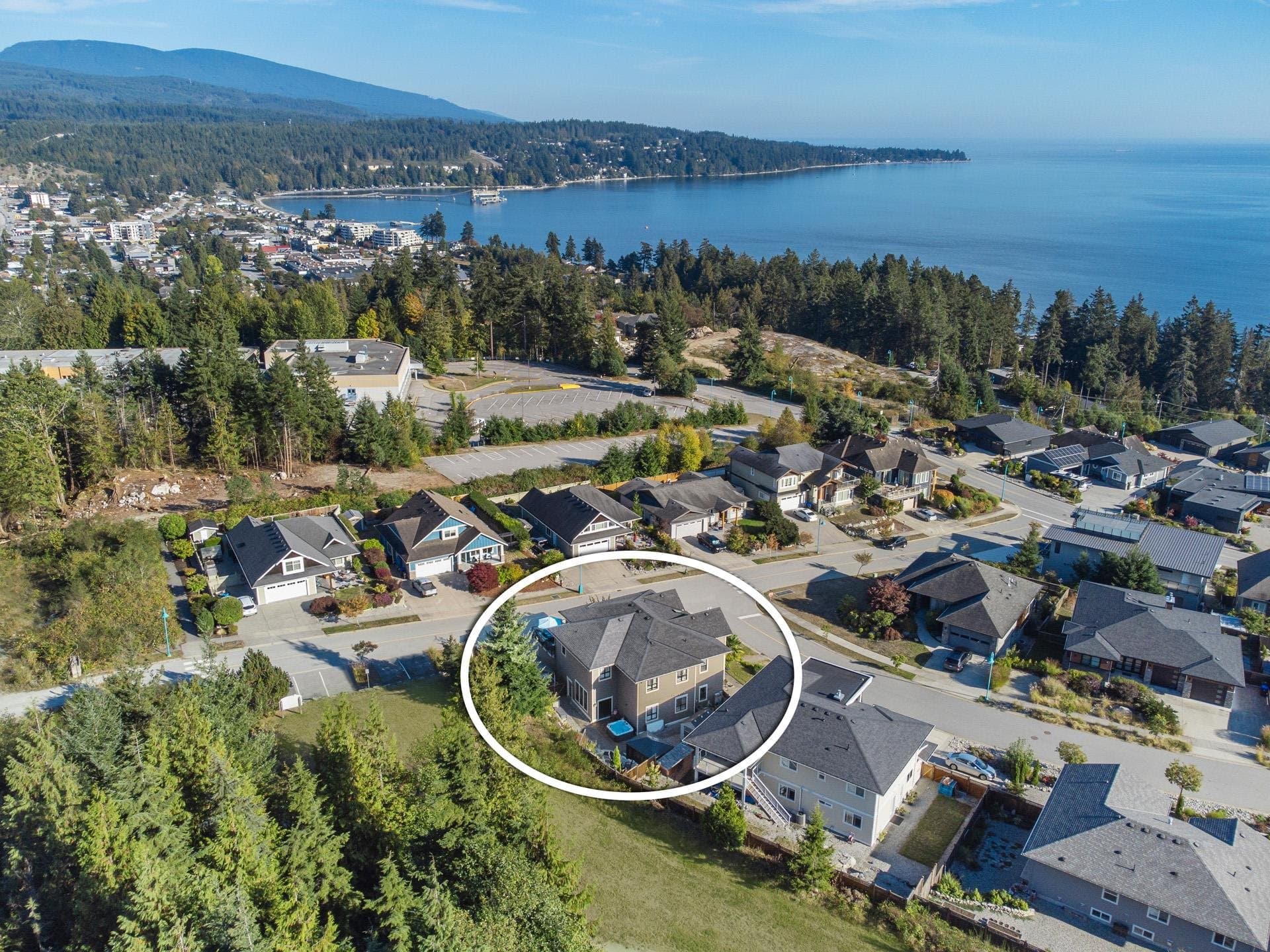 5950 Compass Lane, Sechelt, V7Z 0V1 — photo 3