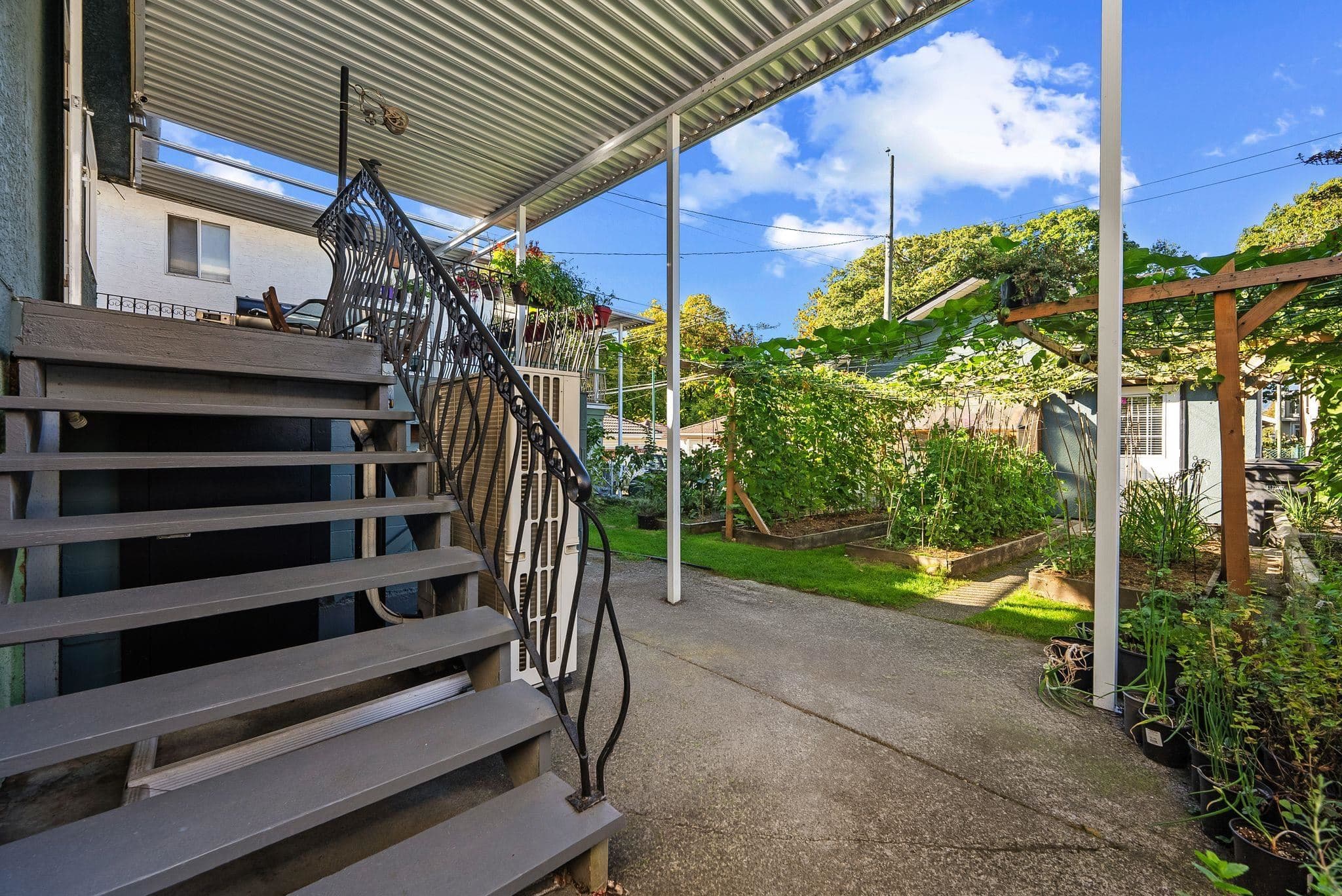 2621 Cambridge Street, Vancouver, V5K 1L6 — photo 5