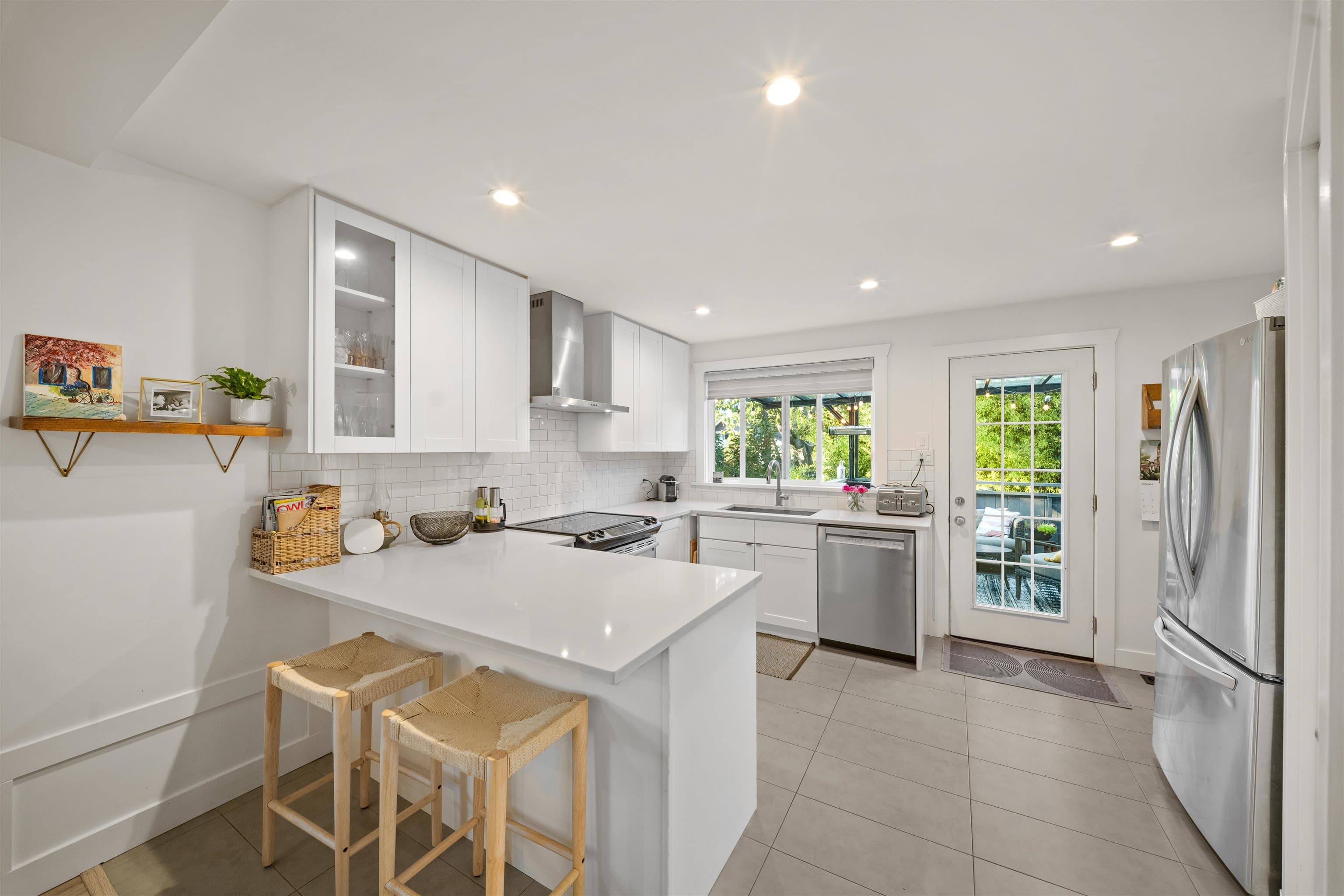 929 E 30th Avenue, Vancouver, V5V 2W4 — photo 2