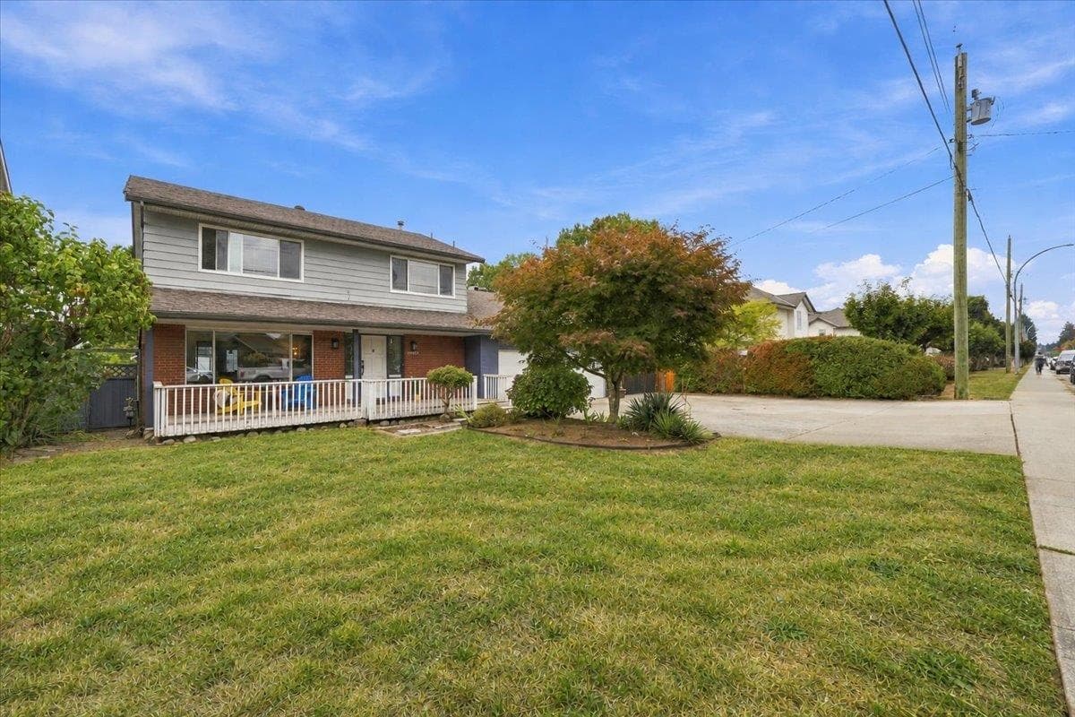 18983 119 Avenue, Pitt Meadows, V3Y 1X8 — photo 1