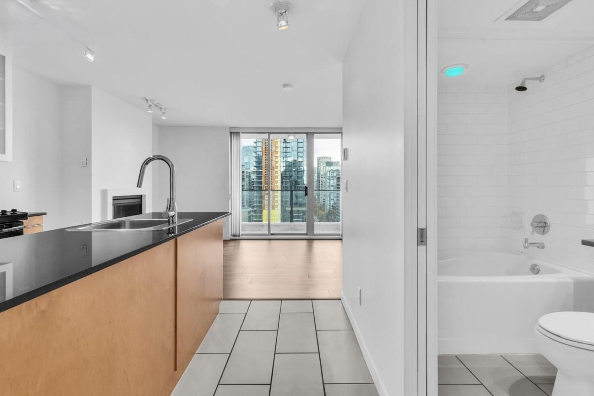 1703 - 1225 Richards Street, Vancouver, V6B 1E6 — photo 5