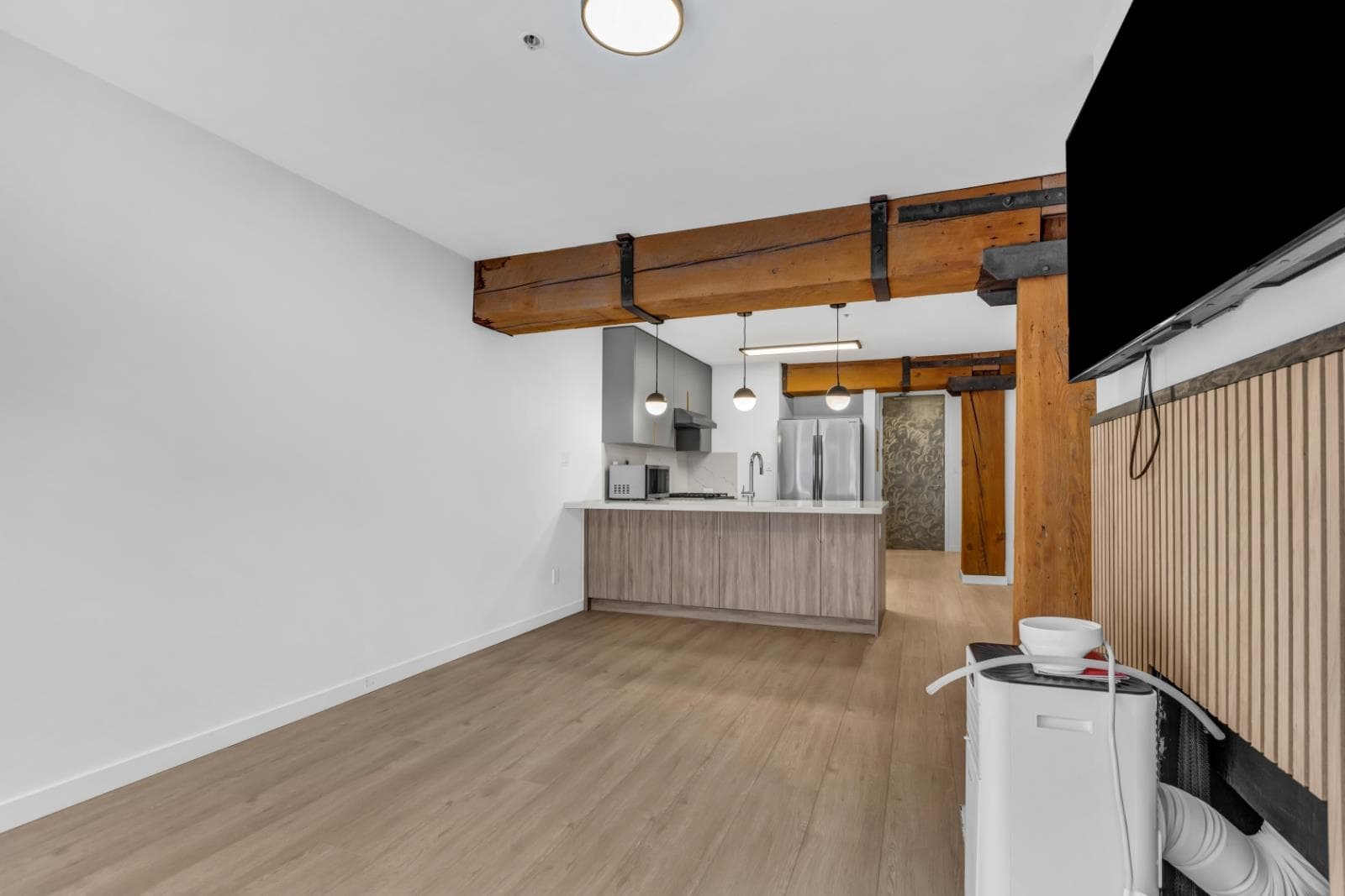 402 - 1178 Hamilton Street, Vancouver, V6B 2S2 — photo 2