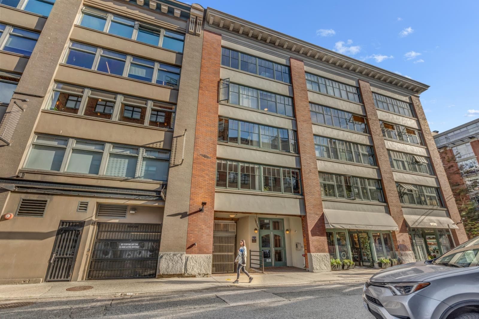 402 - 1178 Hamilton Street, Vancouver, V6B 2S2 — photo 1
