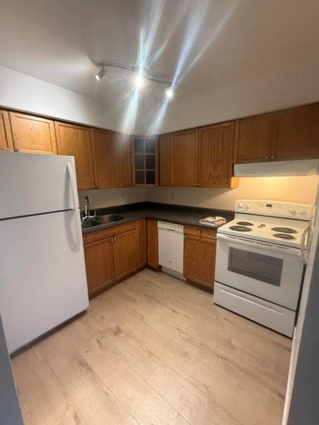2 - 314 Highland Way, Port Moody, V3H 3V7 — photo 5