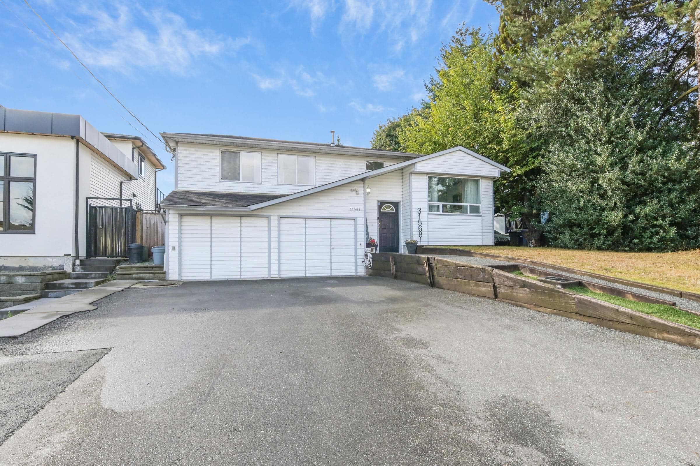 31568 Oakridge Crescent, Abbotsford, V2T 6A6 — photo 2