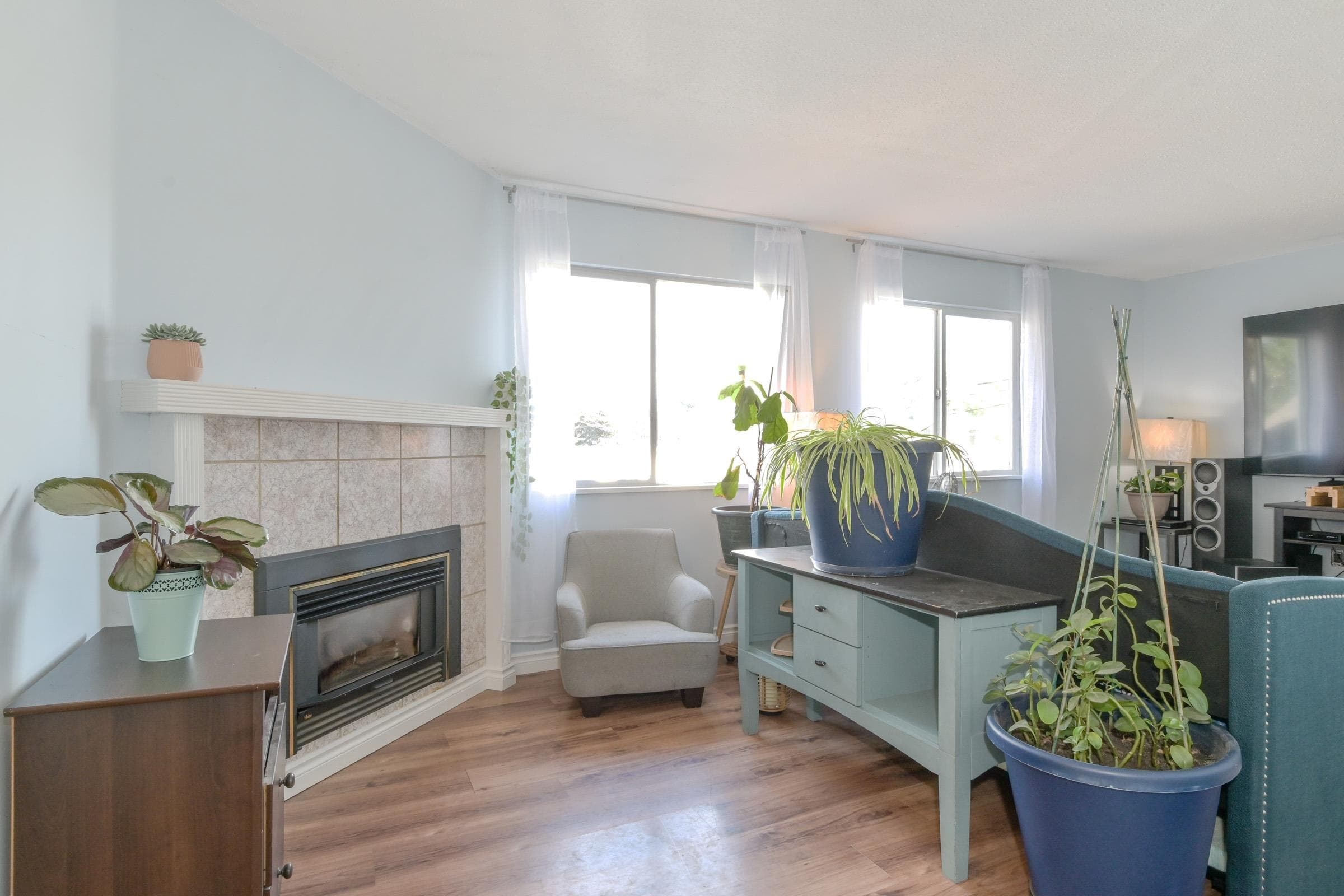 31568 Oakridge Crescent, Abbotsford, V2T 6A6 — photo 4