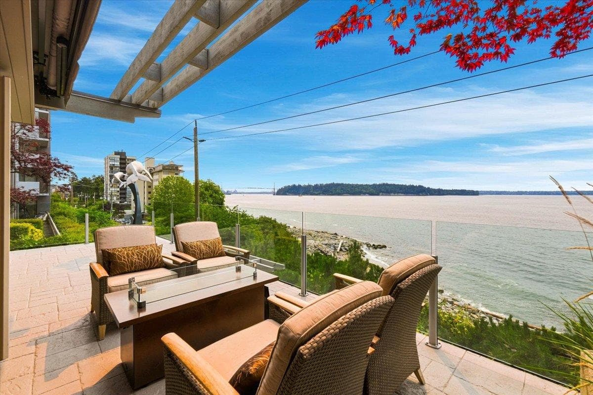 1952 Bellevue Avenue, West Vancouver, V7V 1B5 — photo 2