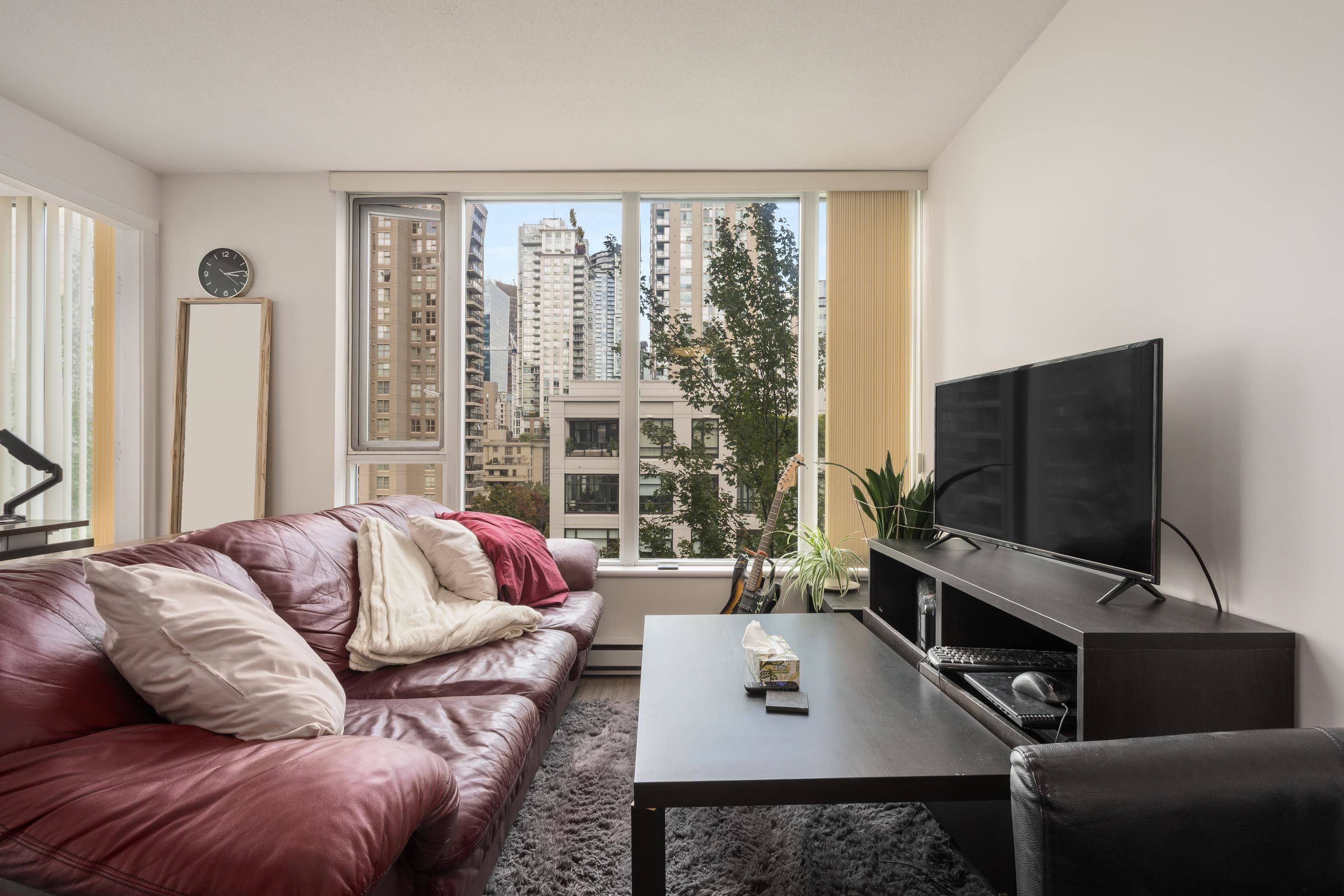 802 - 1010 Richards Street, Vancouver, V6B 1G2 — photo 2