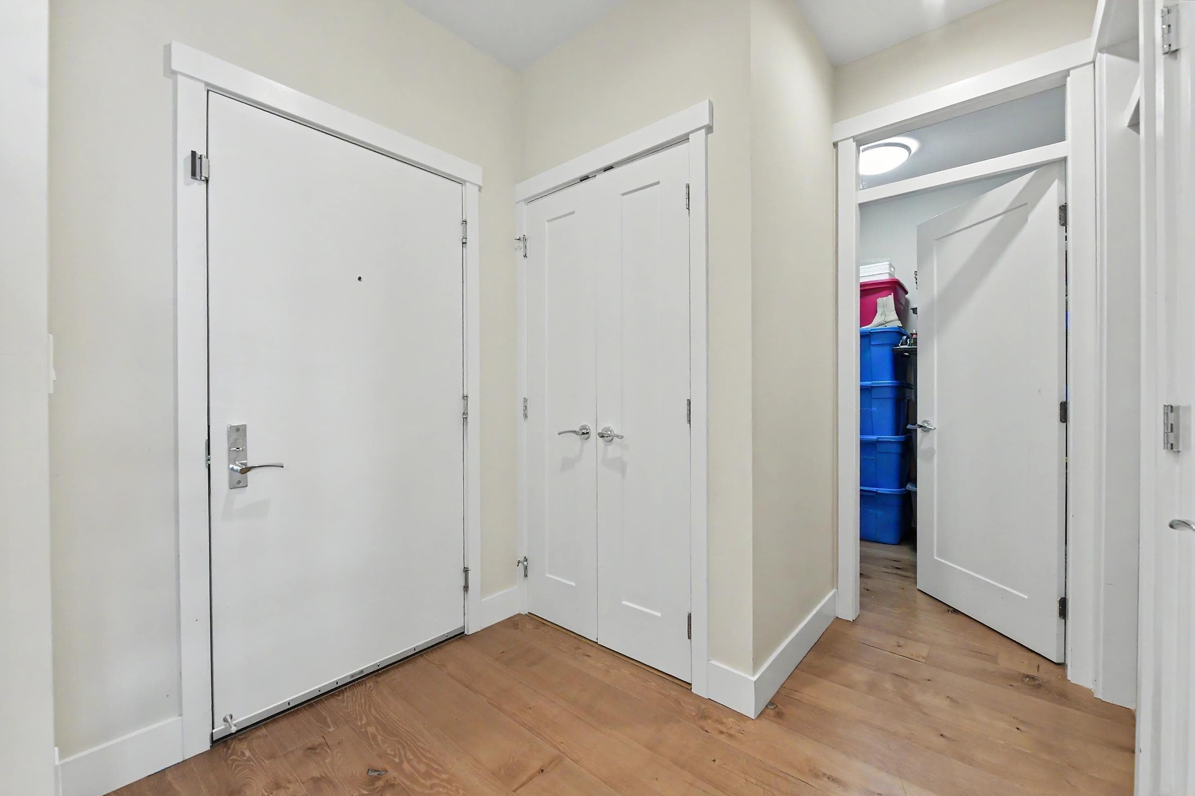 516 - 14855 Thrift Avenue, White Rock, V4B 2J6 — photo 3