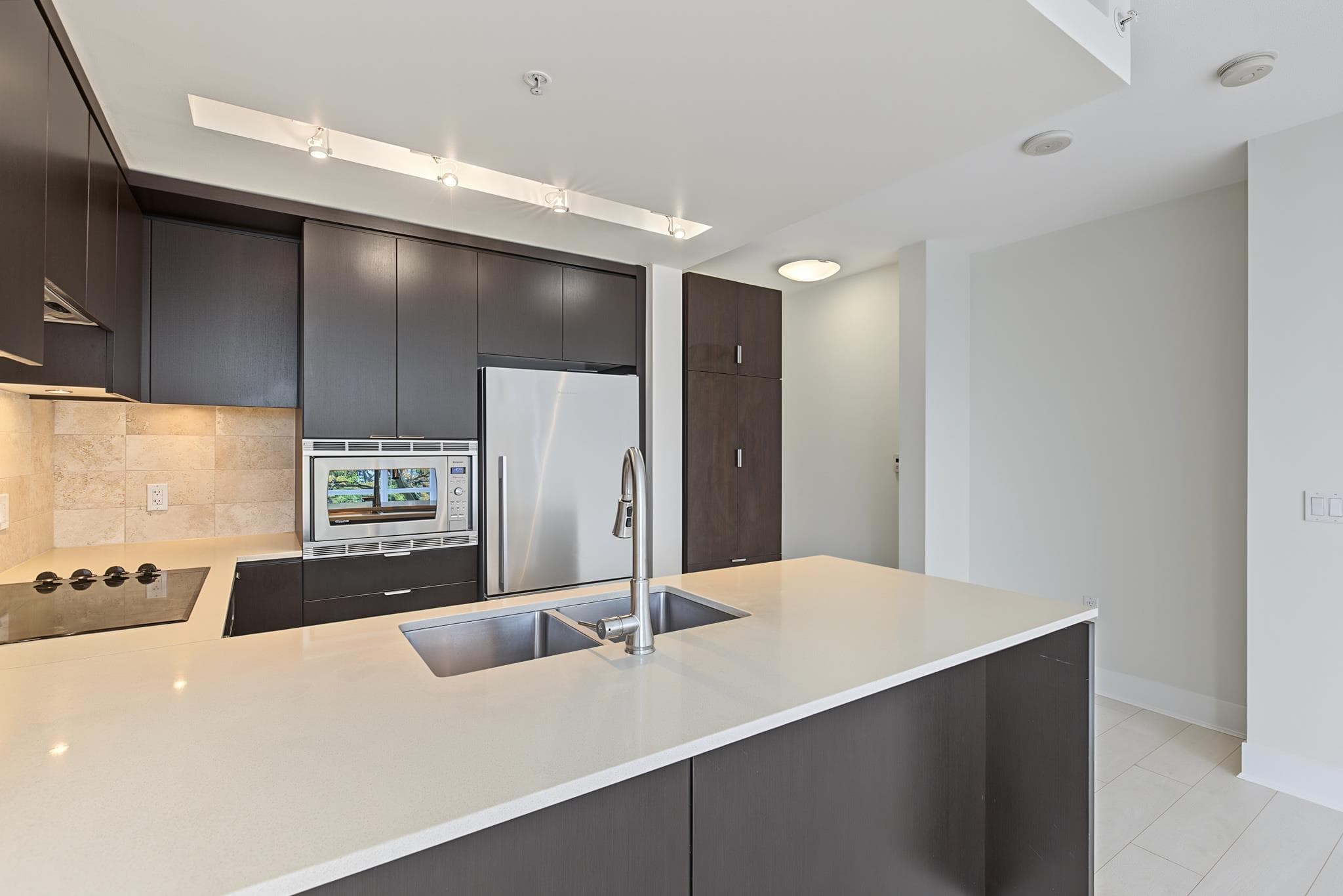 408 - 158 W 13th Street, North Vancouver, V7M 0A7 — photo 5