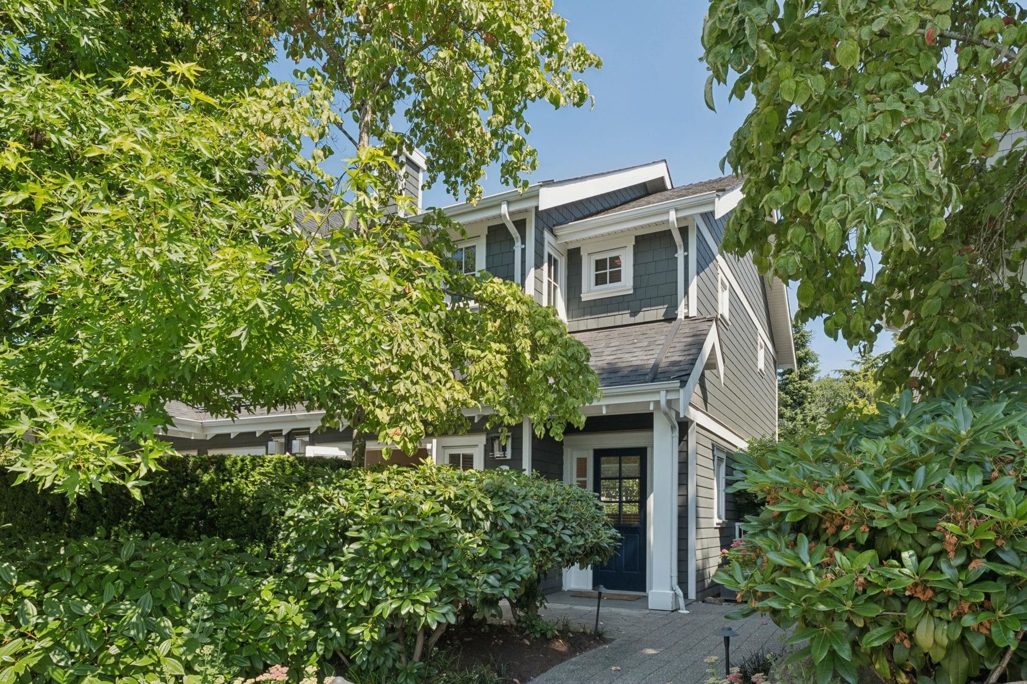 2071 Esquimalt Avenue, West Vancouver, V7V 1S3 — photo 2