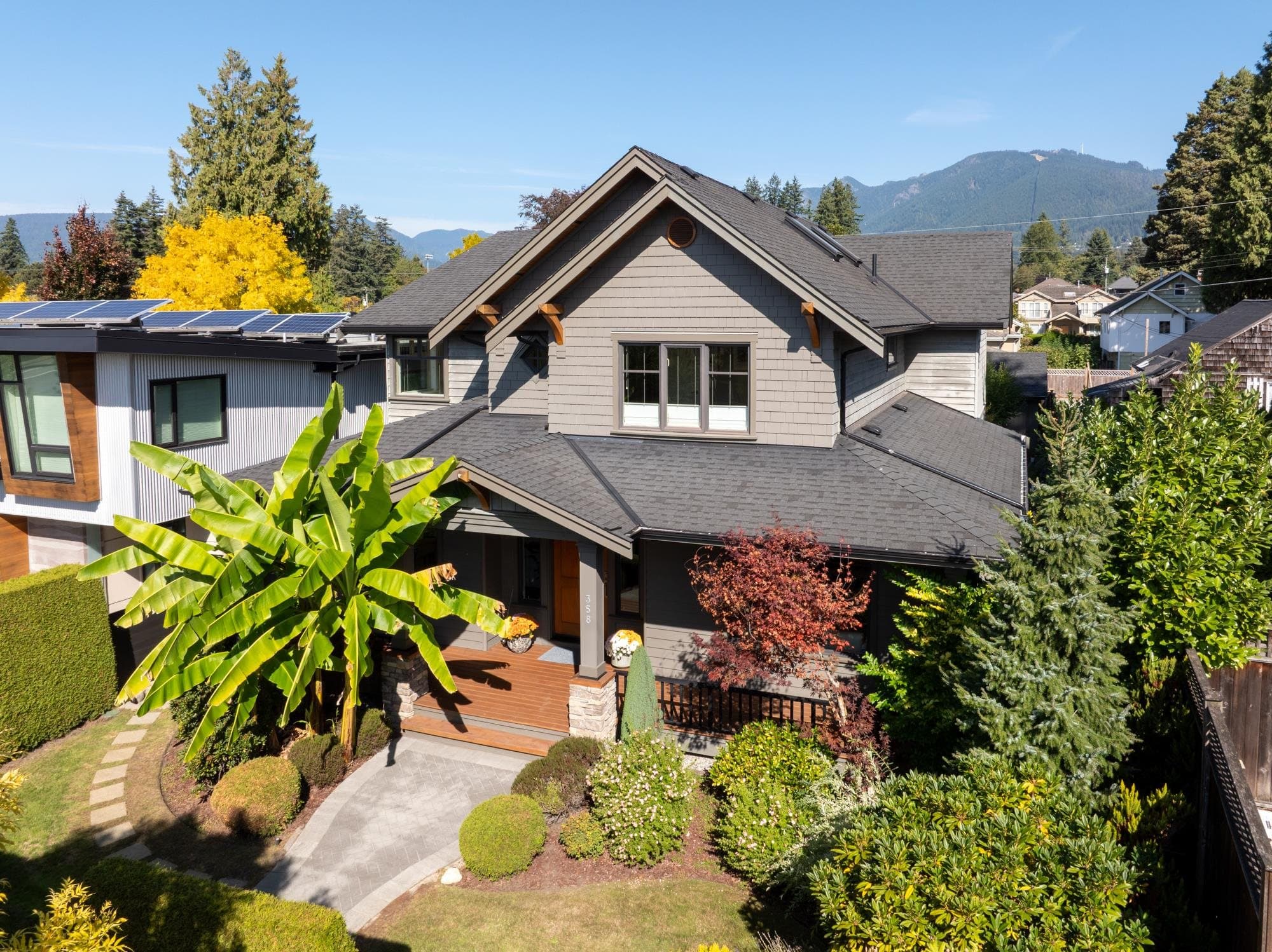 358 W 15th Street, North Vancouver, V7M 1S5 — photo 2