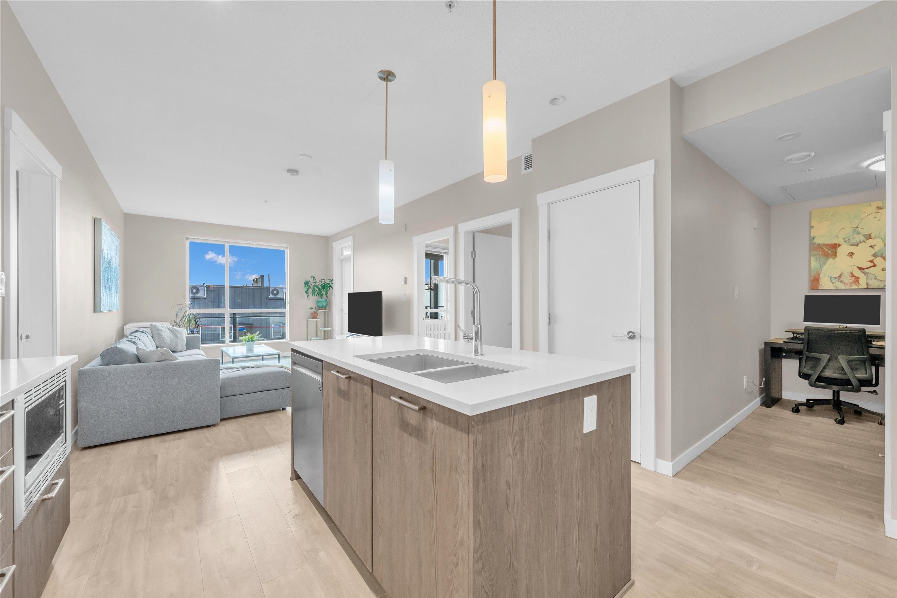 303 - 625 E 3rd Street, North Vancouver, V7L 0G3 — photo 3