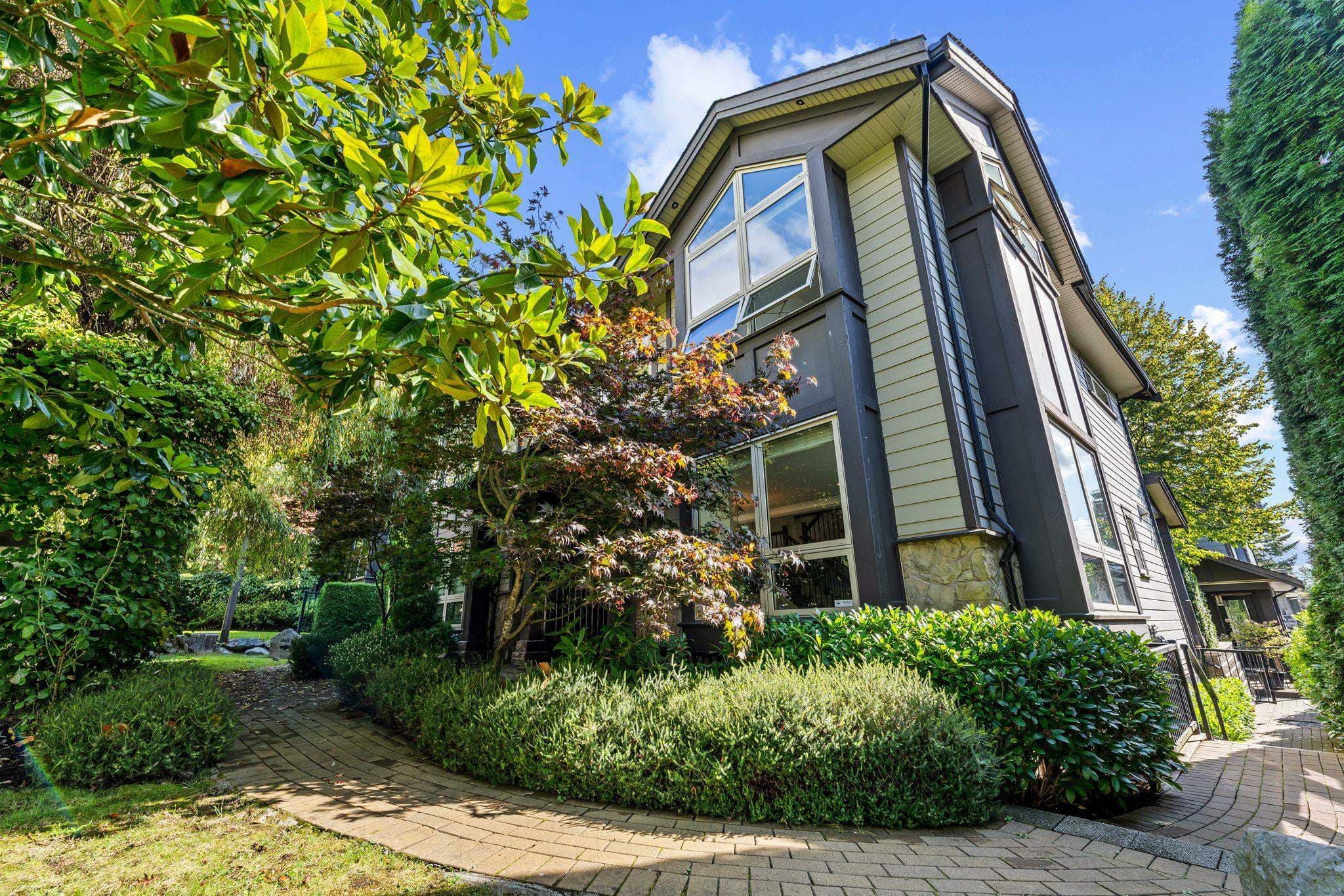 1 - 651 W 14th Street, North Vancouver, V7M 1R3 — photo 3