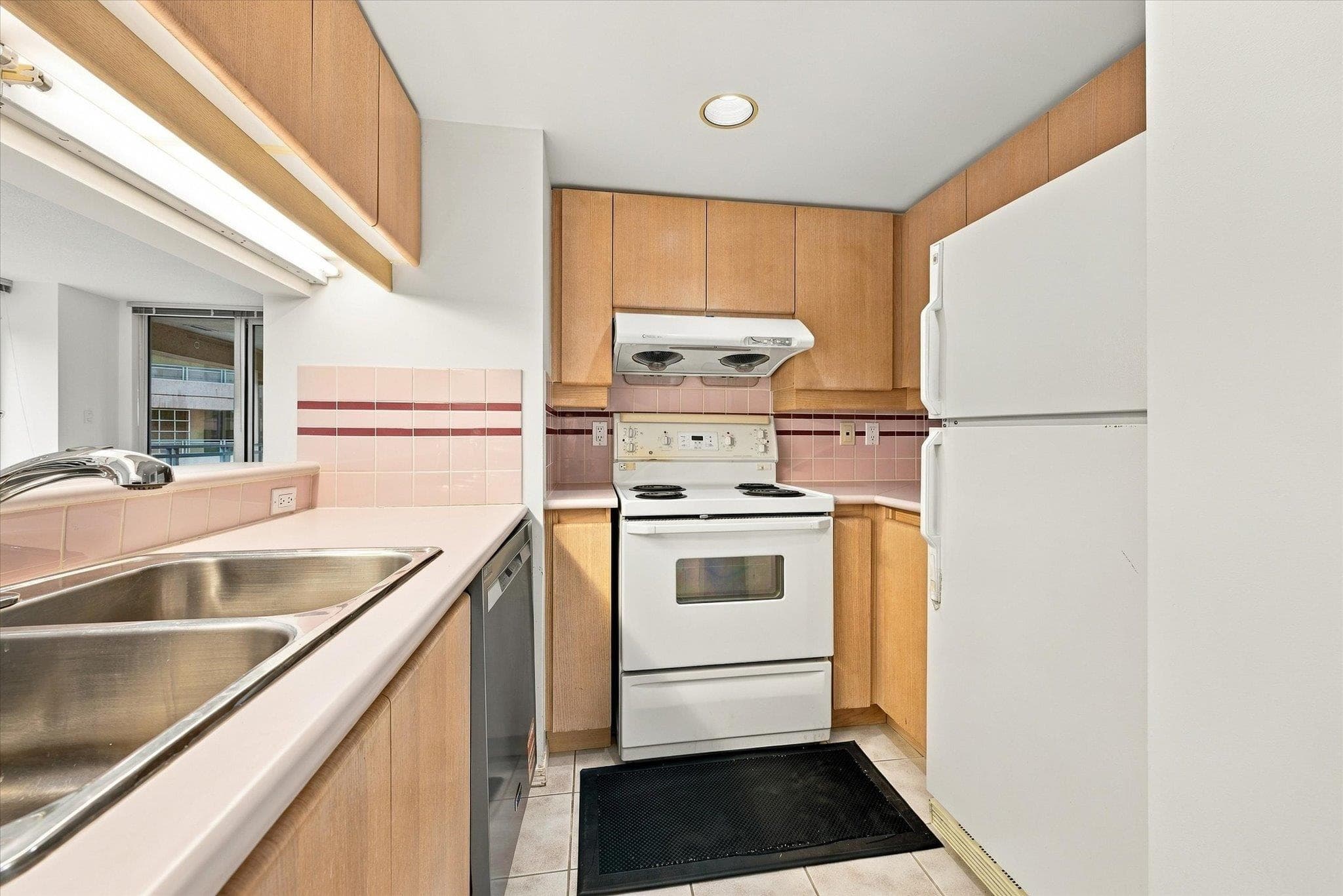 603 - 183 Keefer Place, Vancouver, V6B 6B9 — photo 5