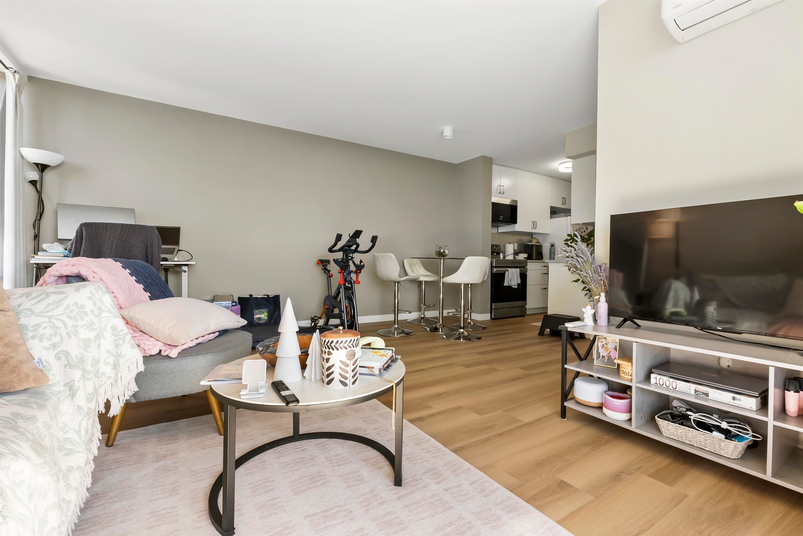 706 - 6759 Willingdon Avenue, Burnaby, V5H 3Y9 — photo 2