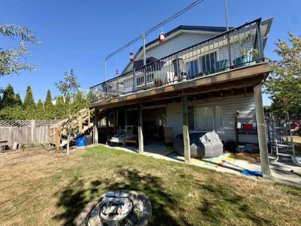 18622 59 Avenue, Surrey, V3S 7Z8 — photo 4