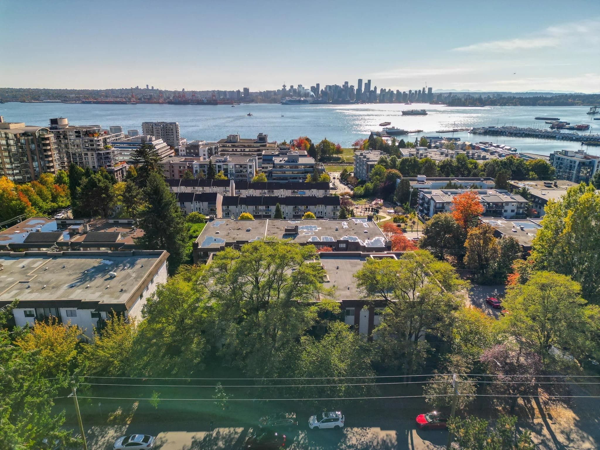201 - 225 W 3rd Street, North Vancouver, V7M 1E9 — photo 1