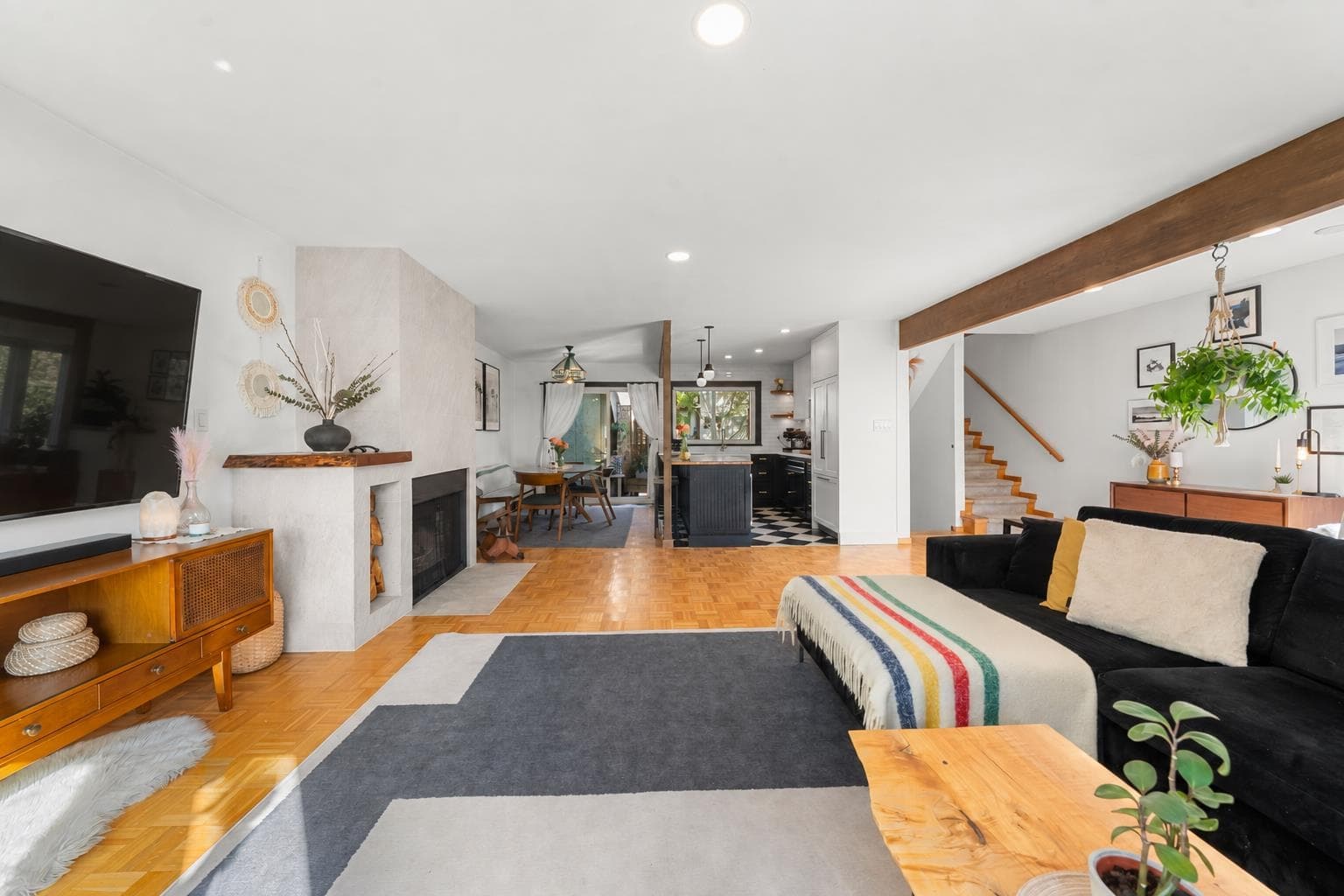 1952 Chesterfield Avenue, North Vancouver, V7M 2P5 — photo 1