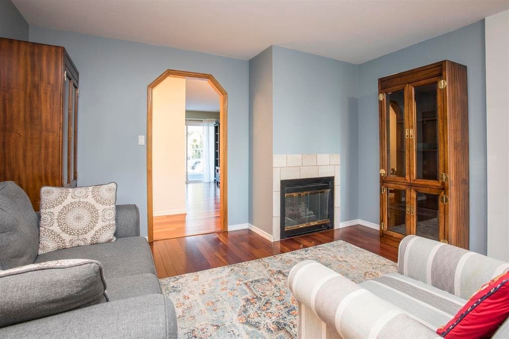 9890 Lyndhurst Street, Burnaby, V3J 1G1 — photo 3