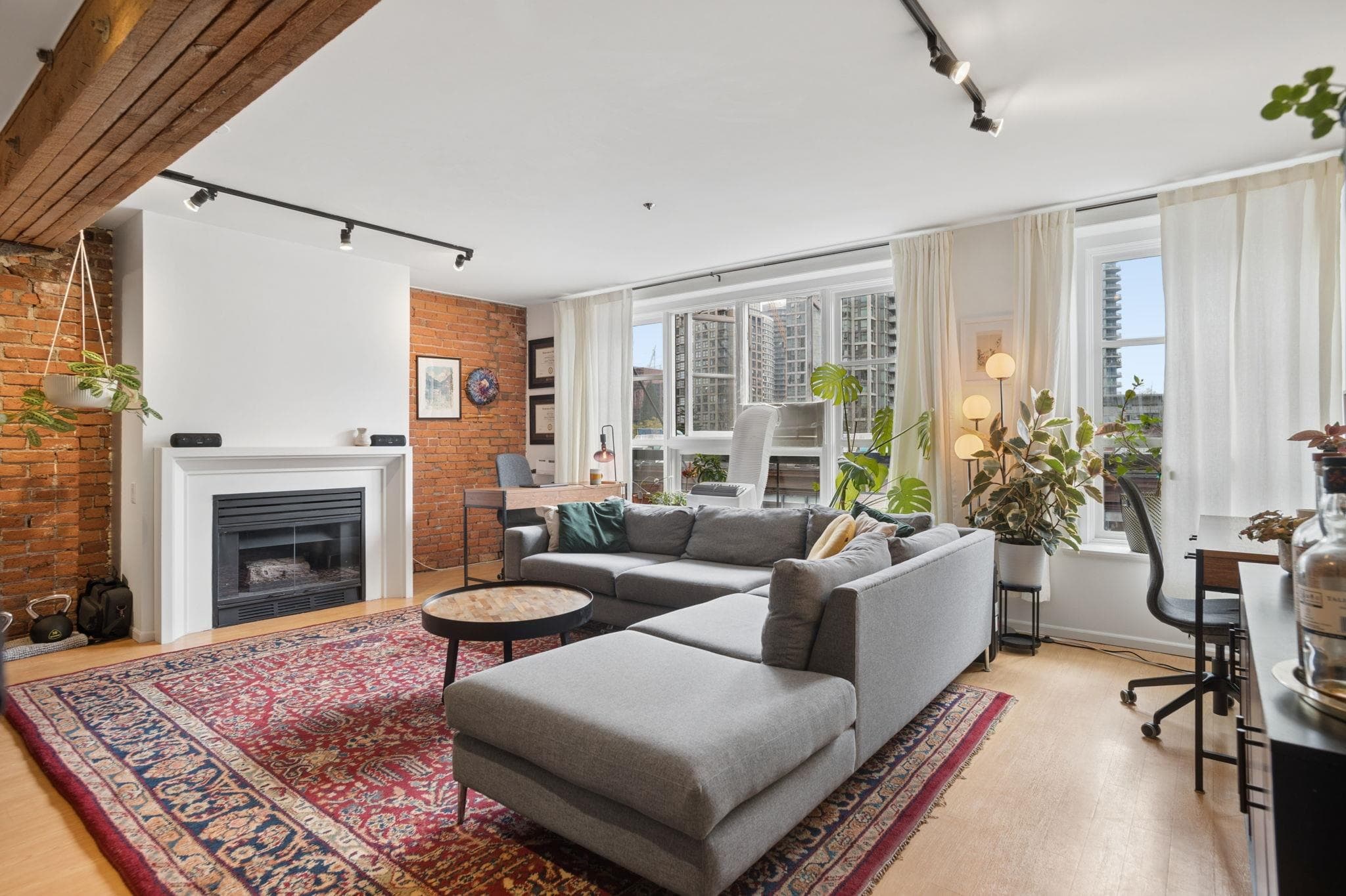 305 - 1066 Hamilton Street, Vancouver, V6B 2R9 — photo 3