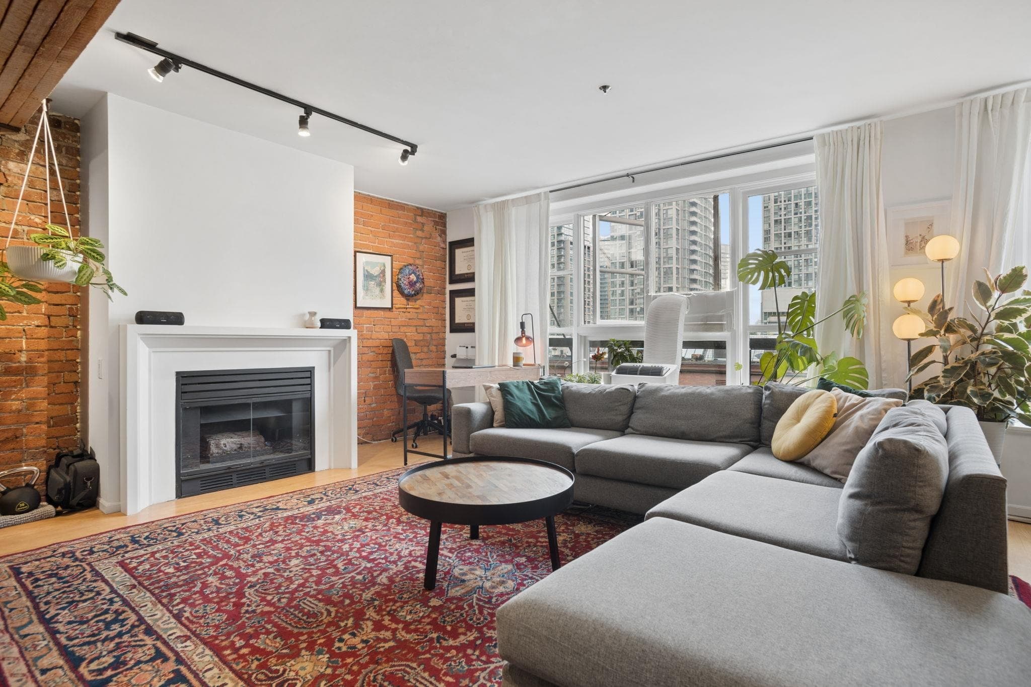 305 - 1066 Hamilton Street, Vancouver, V6B 2R9 — photo 4