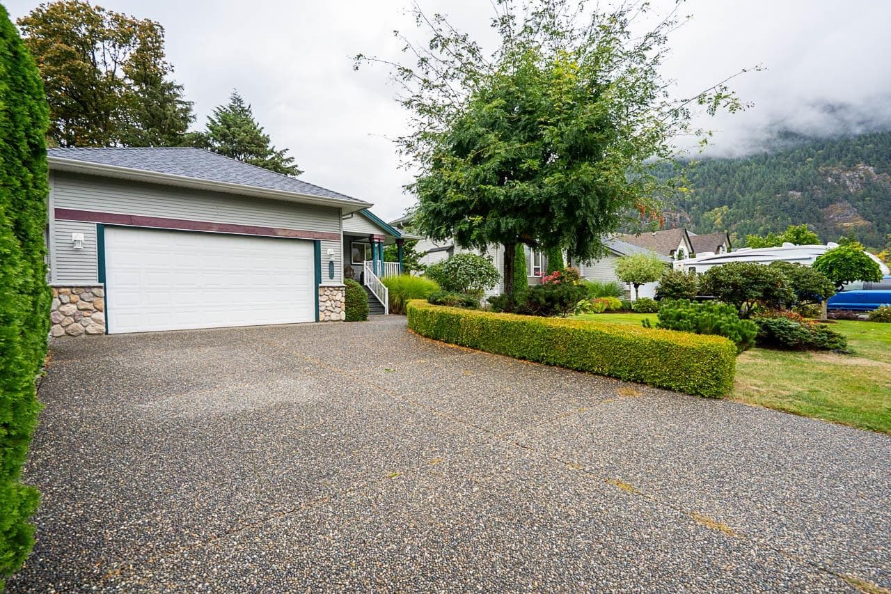 225 Balsam Avenue, Harrison Hot Springs, V0M 1K0 — photo 2