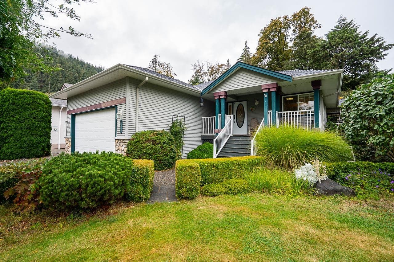 225 Balsam Avenue, Harrison Hot Springs, V0M 1K0 — photo 1