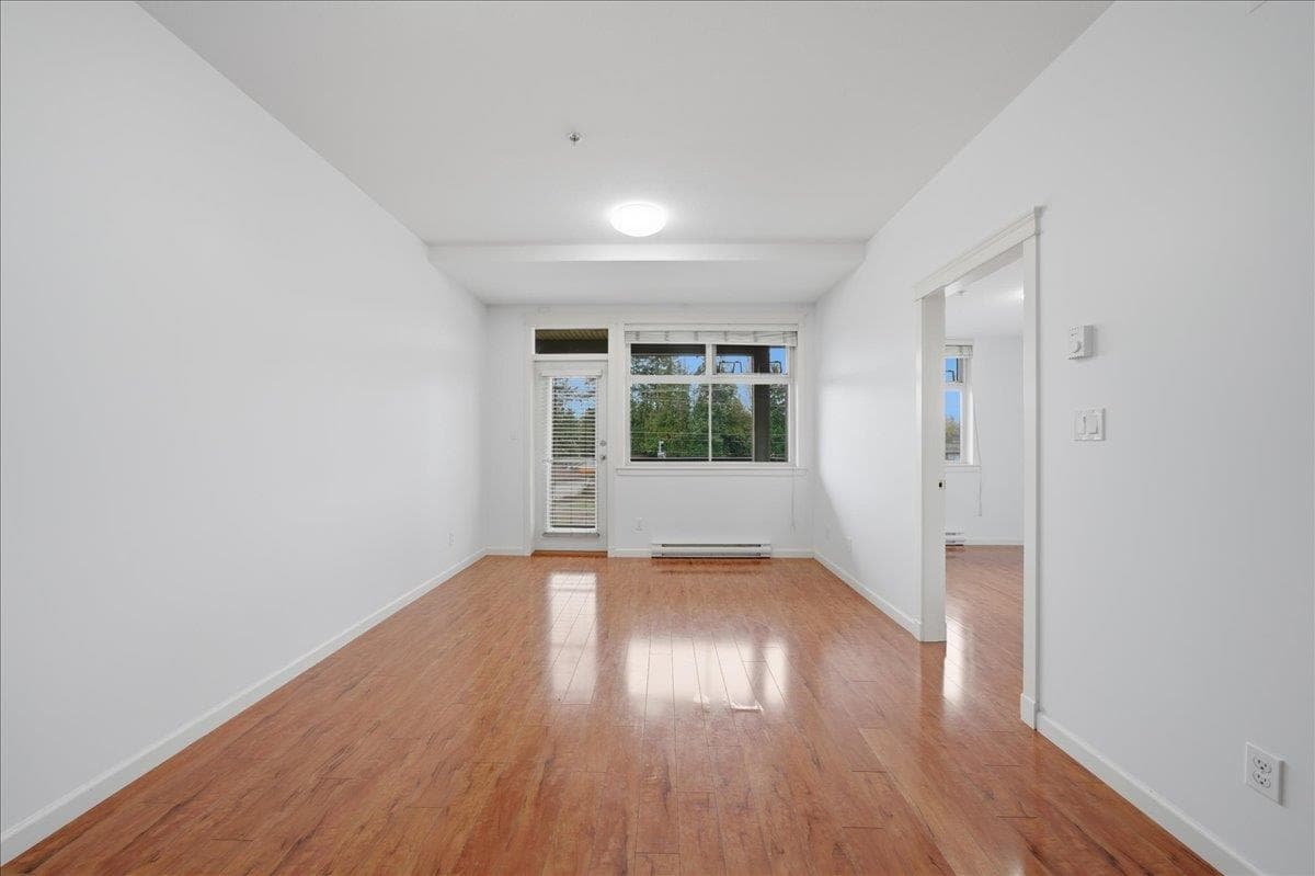 307 - 22858 Lougheed Highway, Maple Ridge, V2X 2V6 — photo 4