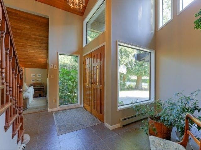 943 50b Street, Tsawwassen, V4M 2V8 — photo 2