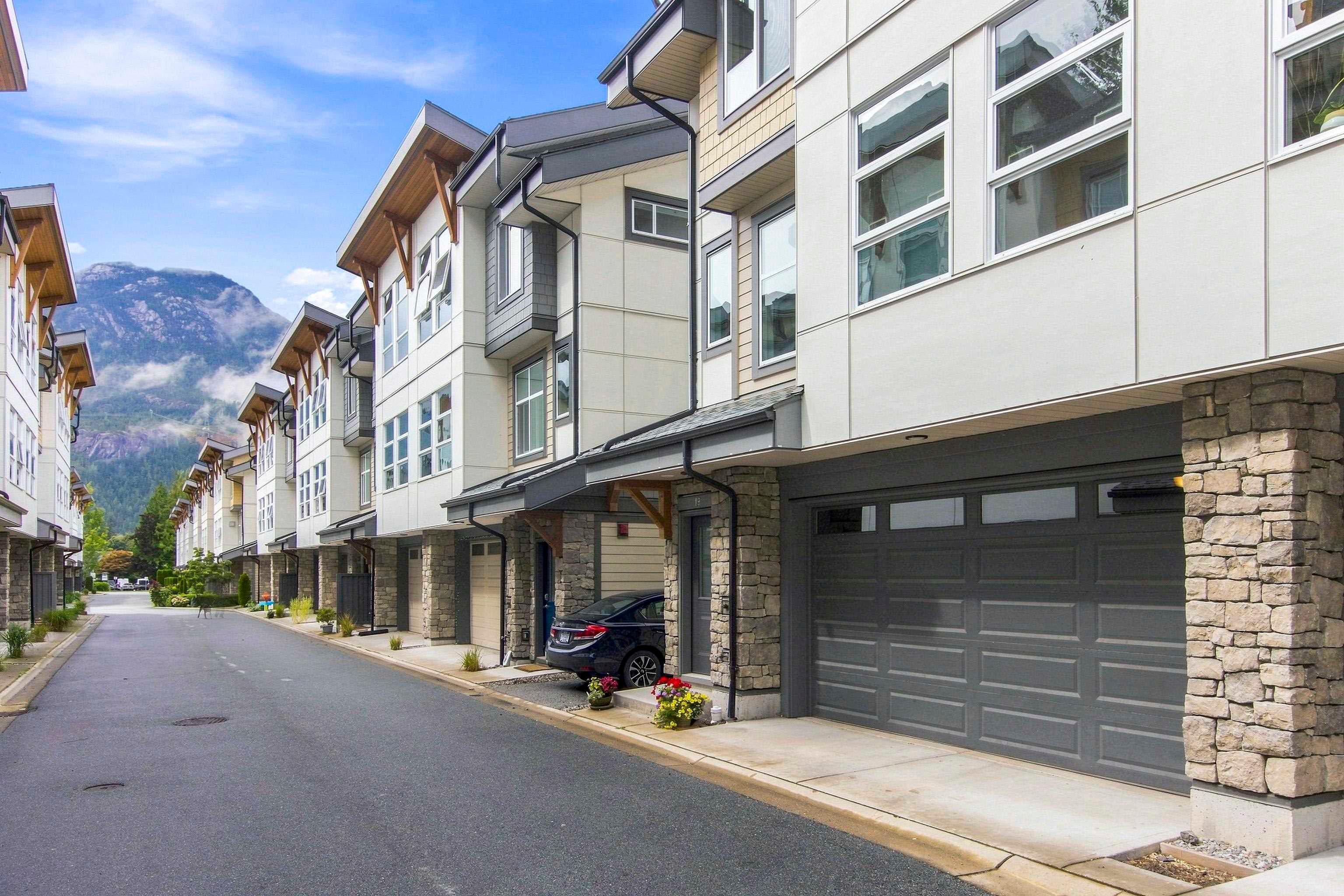 19 - 39548 Loggers Lane, Squamish, V8B 0V7 — photo 2