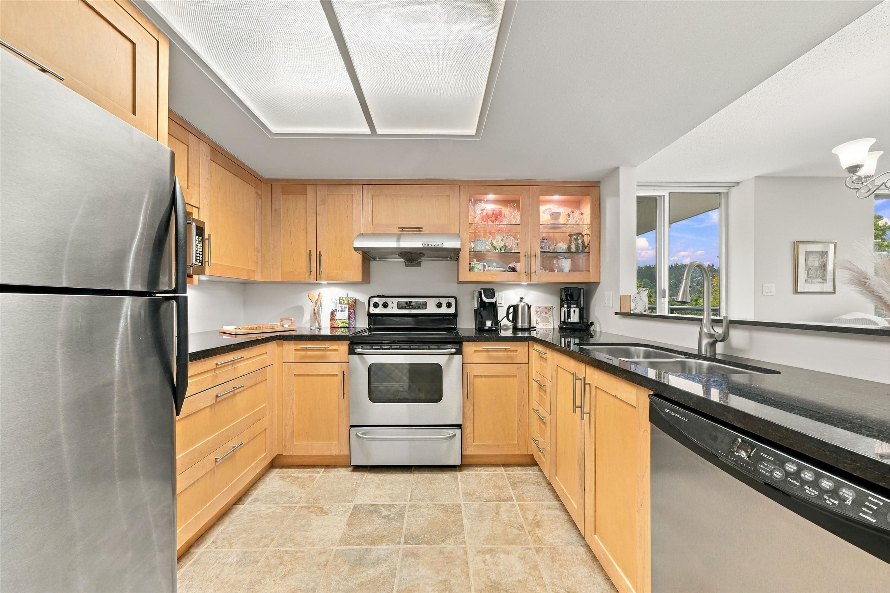 904 - 200 Newport Drive, Port Moody, V3H 5B7 — photo 3
