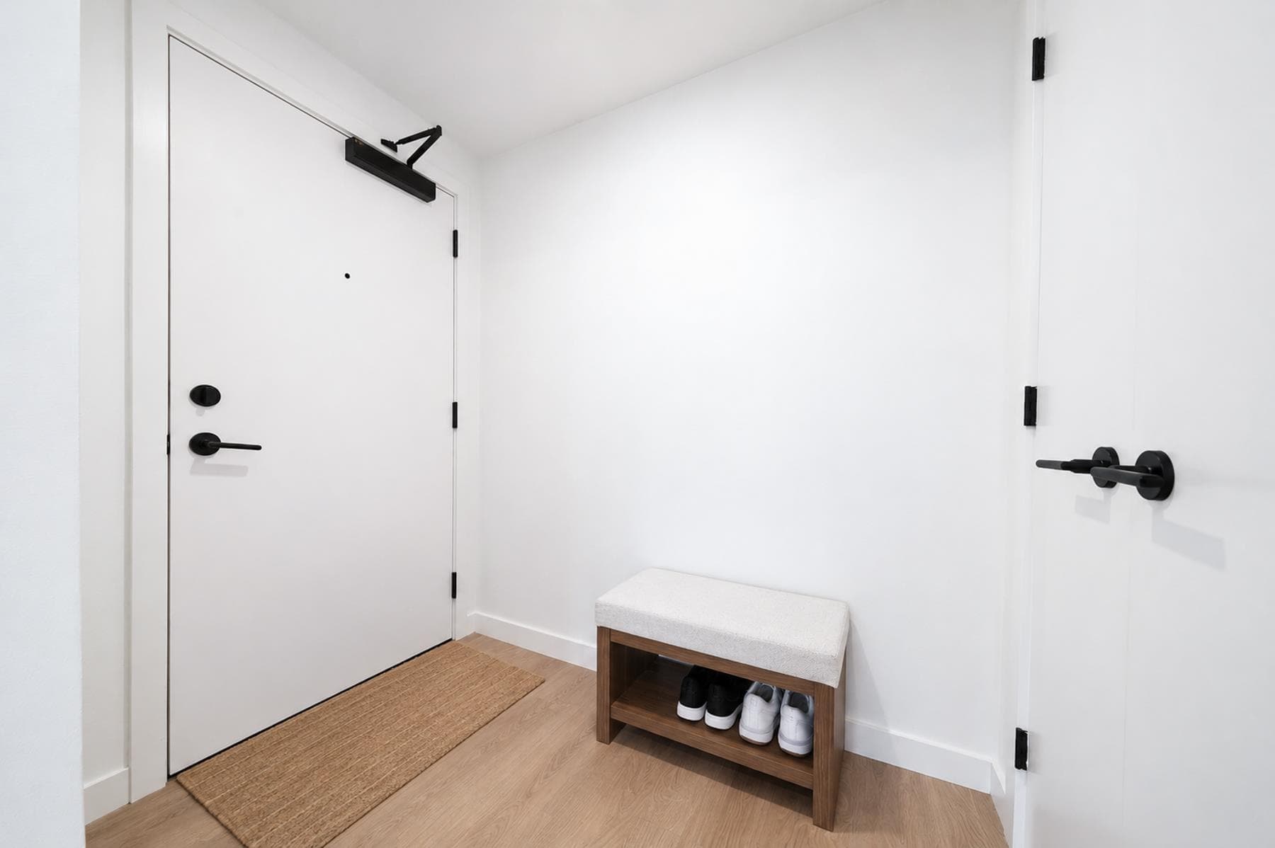 2410 - 10448 University Drive, Surrey, V3T 0S7 — photo 4