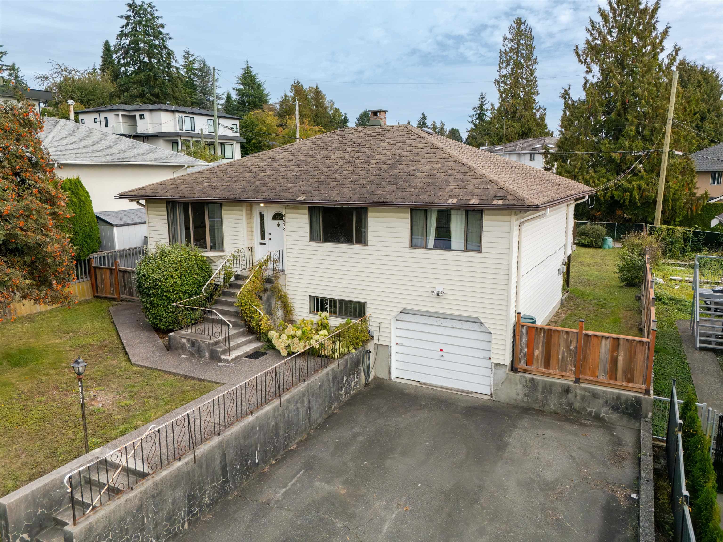4638 Royal Oak Avenue, Burnaby, V5G 3M5 — photo 1