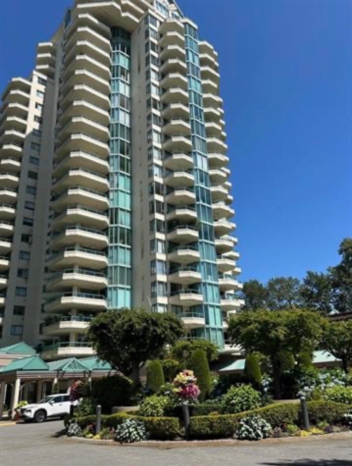 4A - 338 Taylor Way, West Vancouver