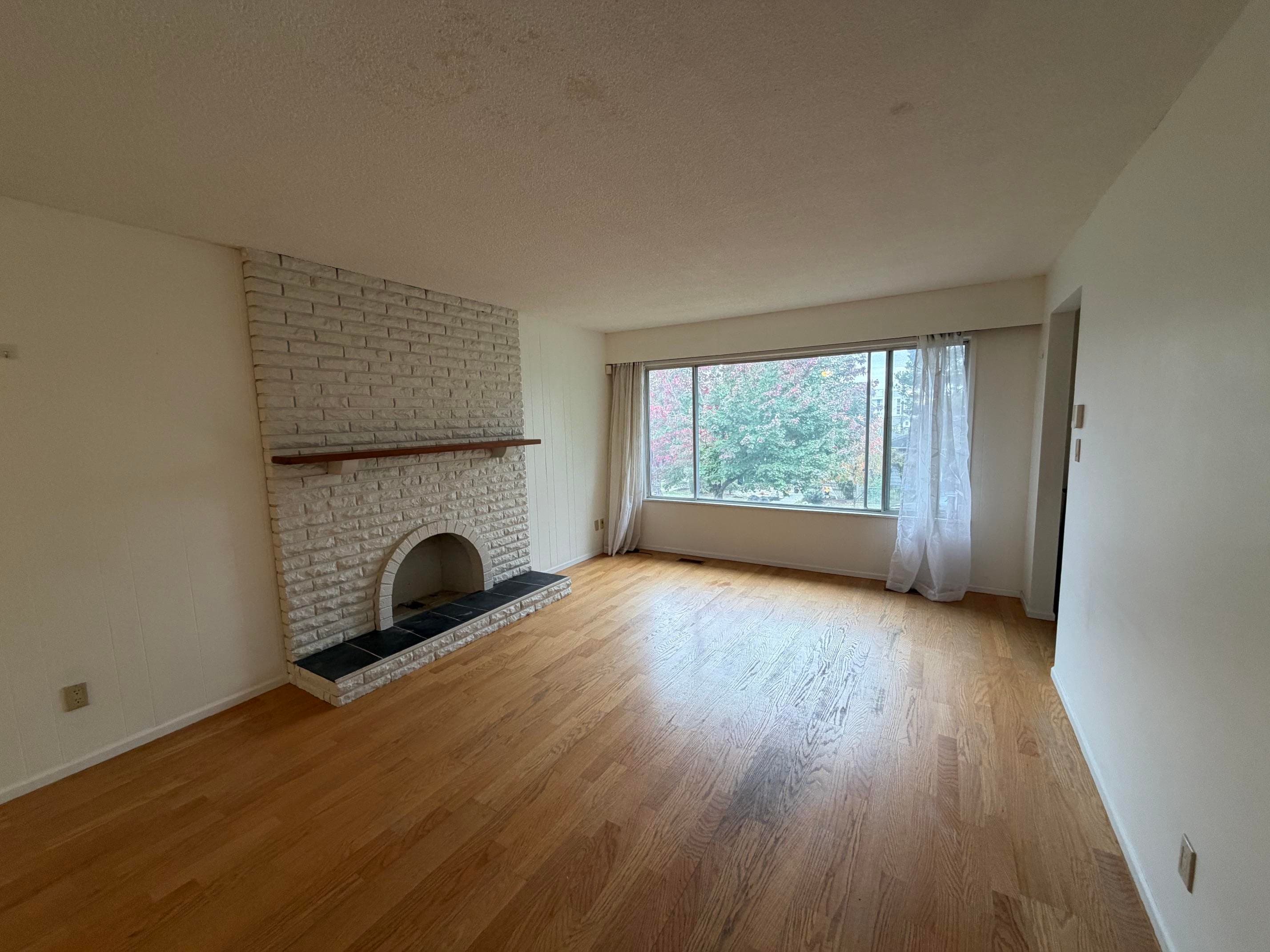 77 W 62nd Avenue, Vancouver, V5X 2C9 — photo 2