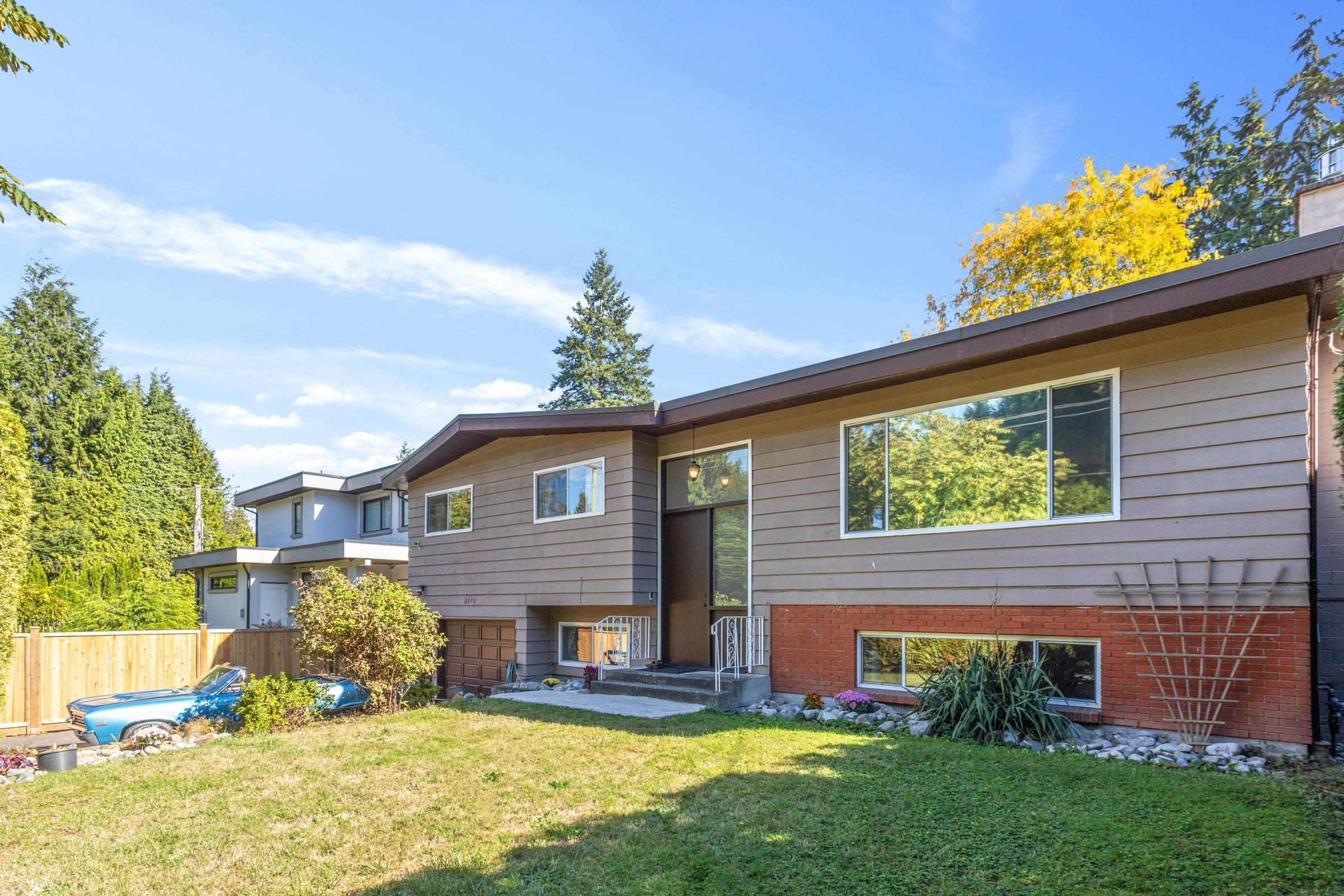 2370 Mountain Highway, North Vancouver, V7J 2N3 — photo 2