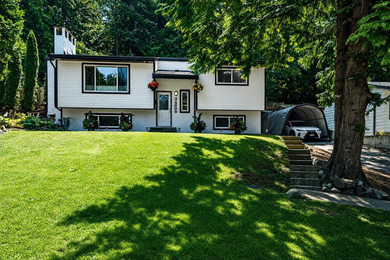 34898 Laburnum Avenue, Abbotsford, V2S 5J4 — photo 2