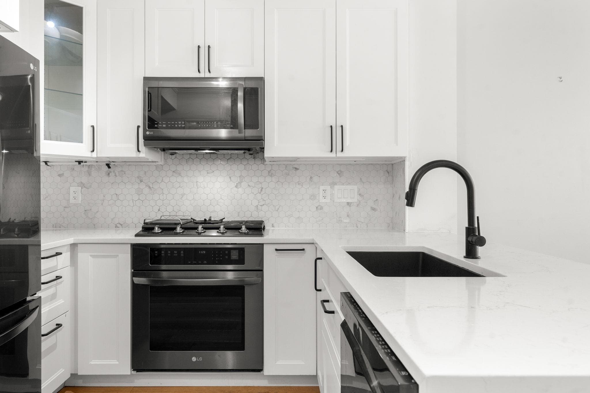 417 - 119 W 22nd Street, North Vancouver, V7M 0B4 — photo 3