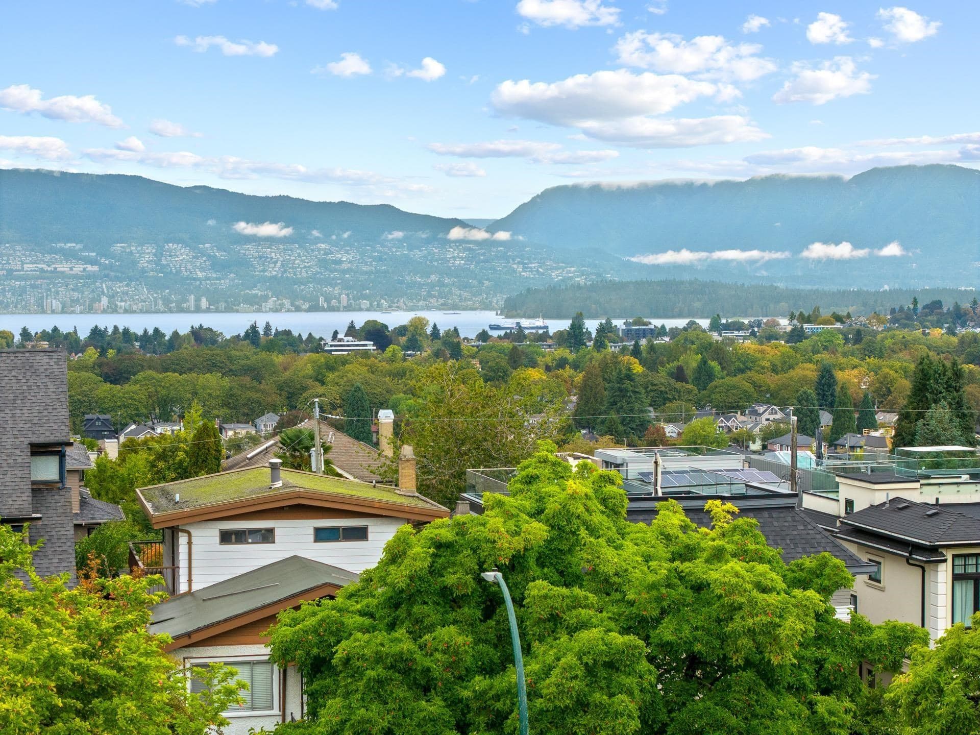 3276 W 21st Avenue, Vancouver, V6L 1L2 — photo 1