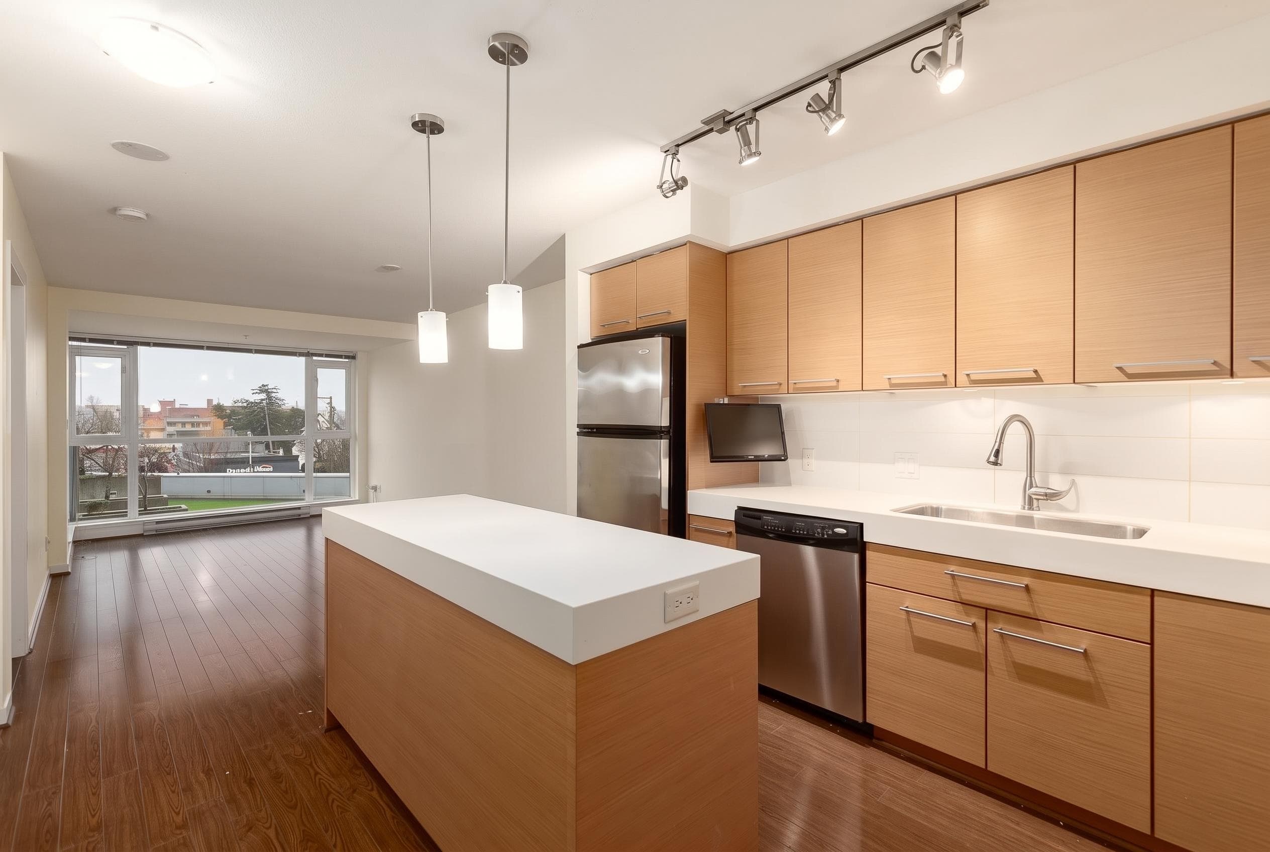 408 - 2770 Sophia Street, Vancouver, V5T 0A4 — photo 2